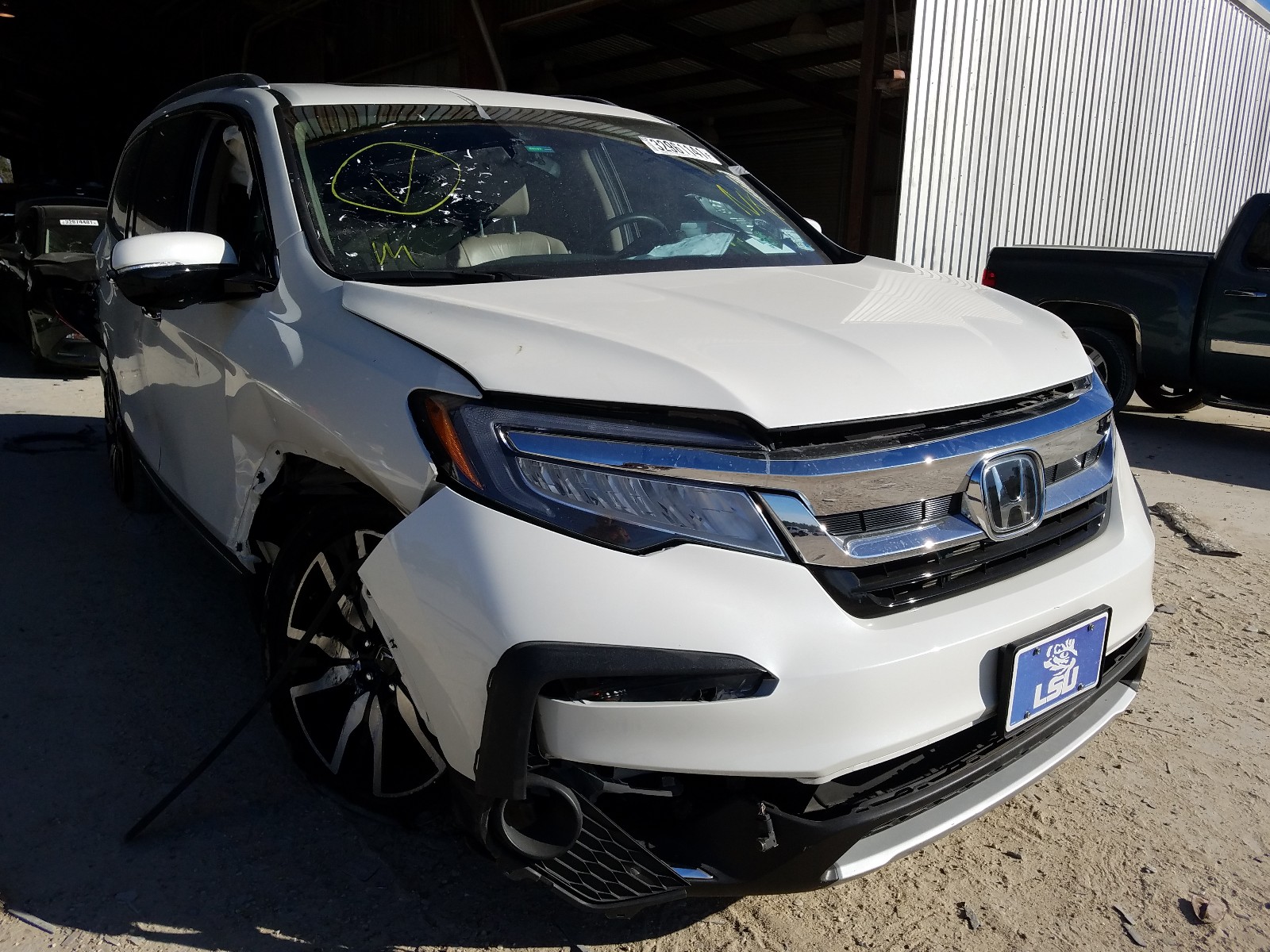 HONDA PILOT TOUR 2019 5fnyf5h90kb025809