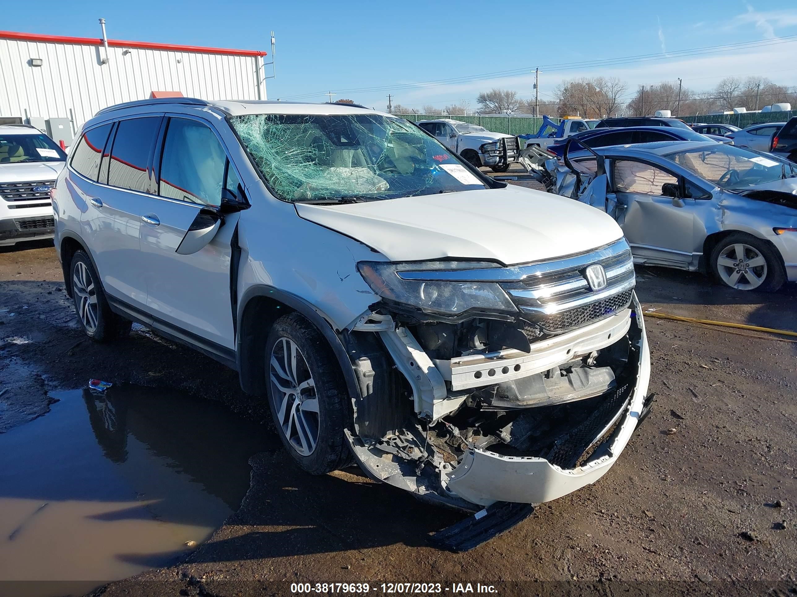 HONDA PILOT 2017 5fnyf6h05hb040841