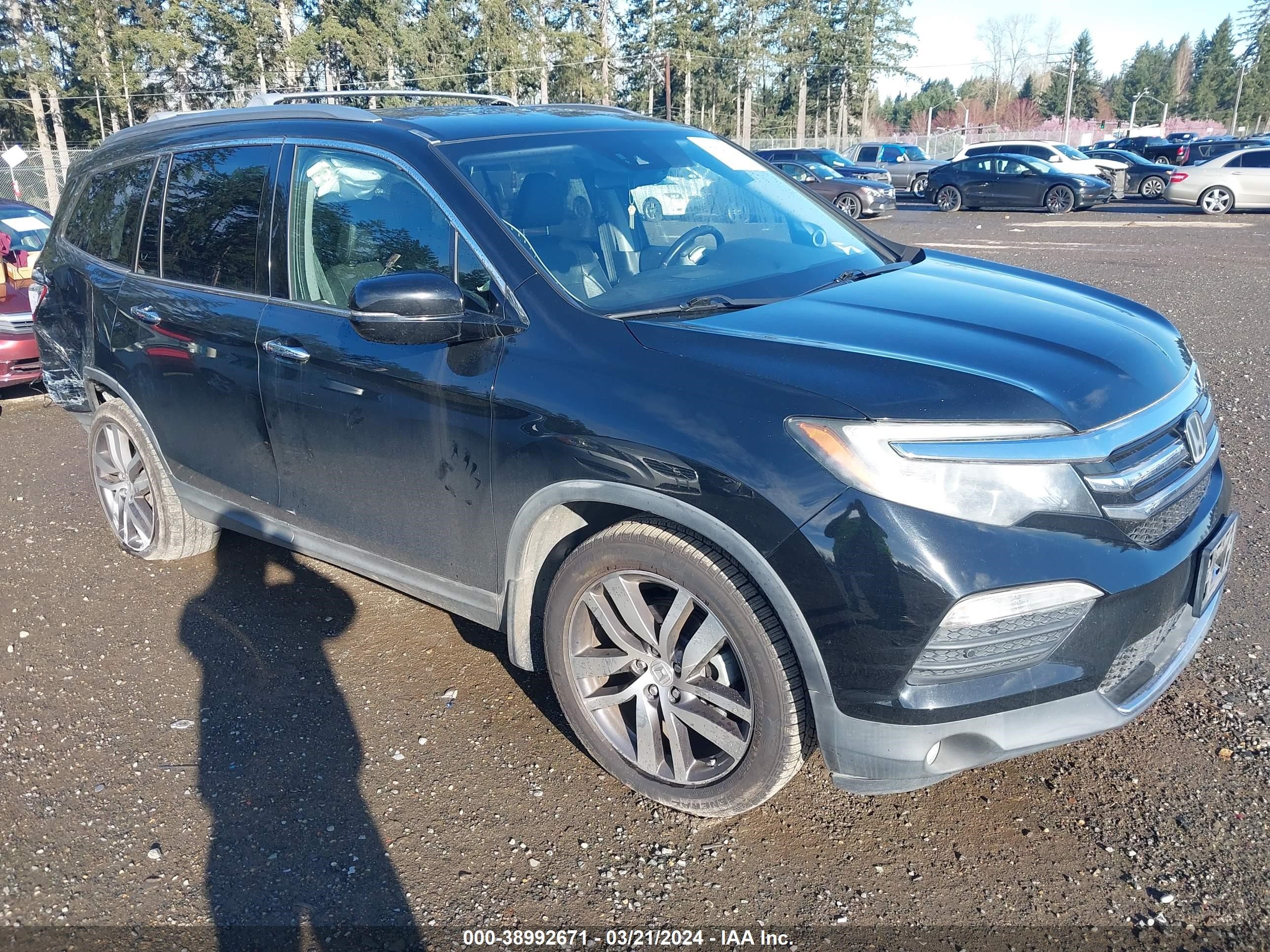 HONDA PILOT 2017 5fnyf6h08hb047315