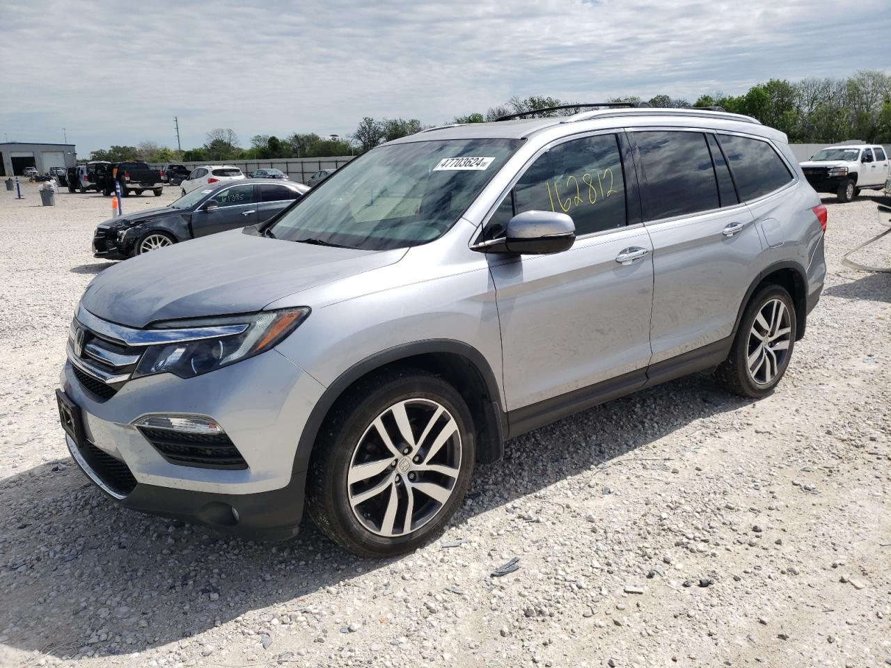 HONDA PILOT 2017 5fnyf6h08hb055687