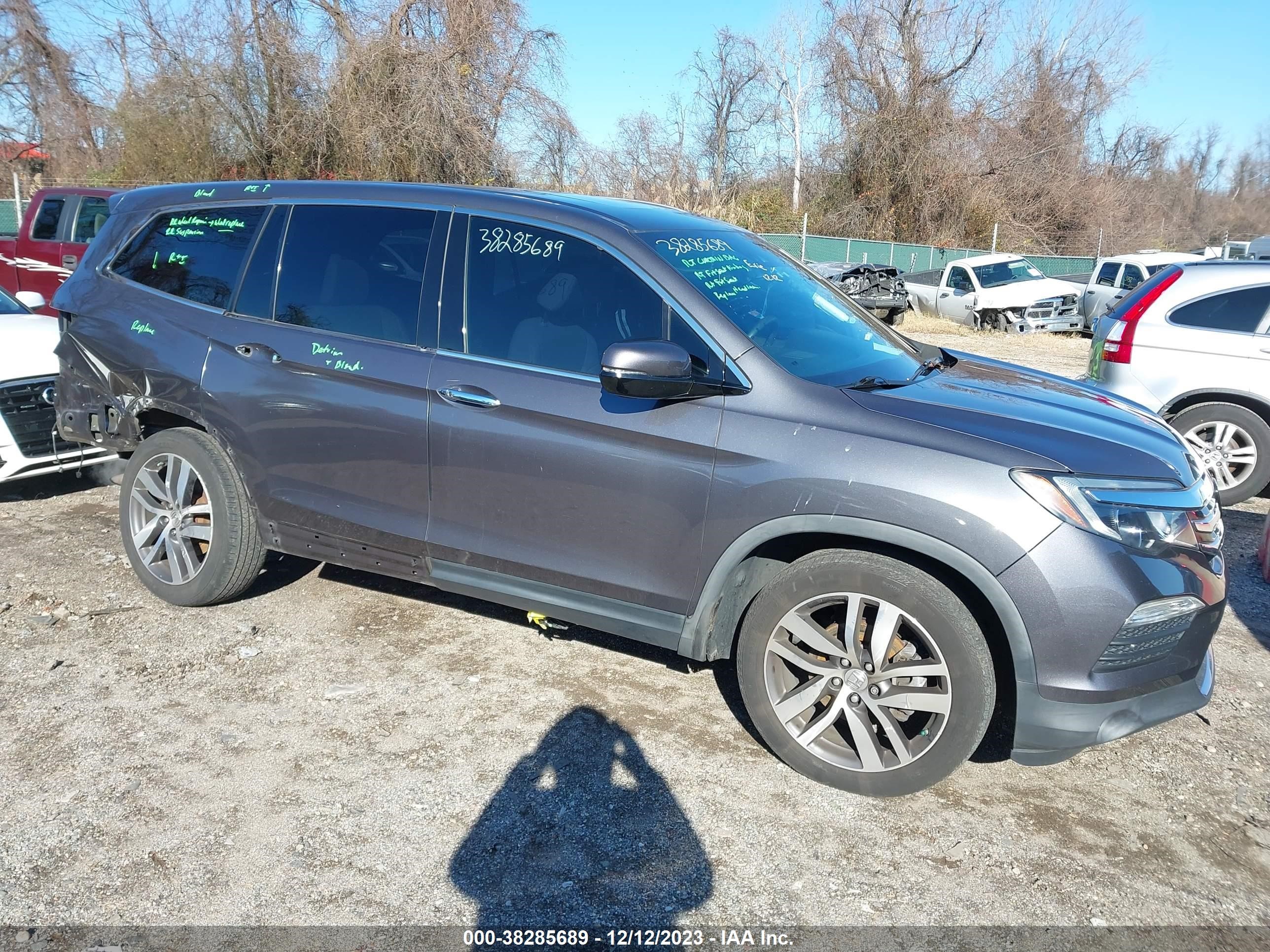 HONDA PILOT 2017 5fnyf6h08hb100837