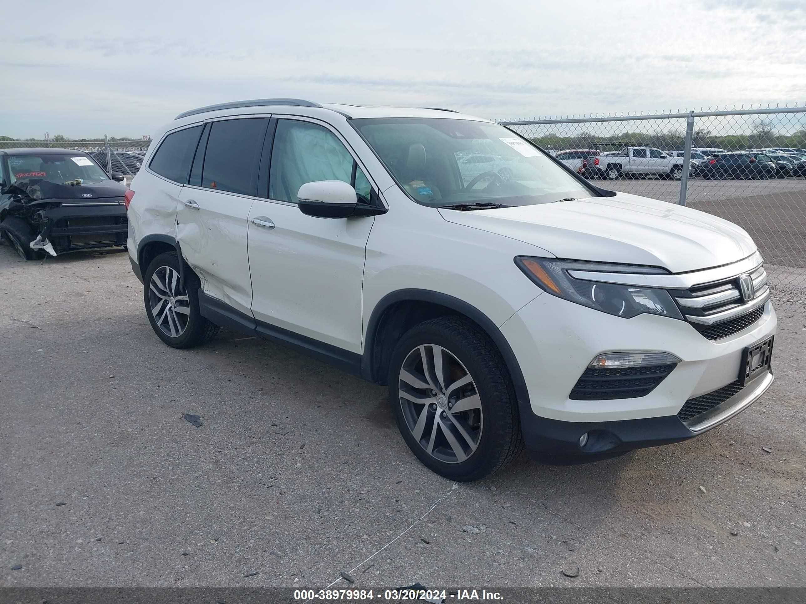 HONDA PILOT 2017 5fnyf6h0xhb000576