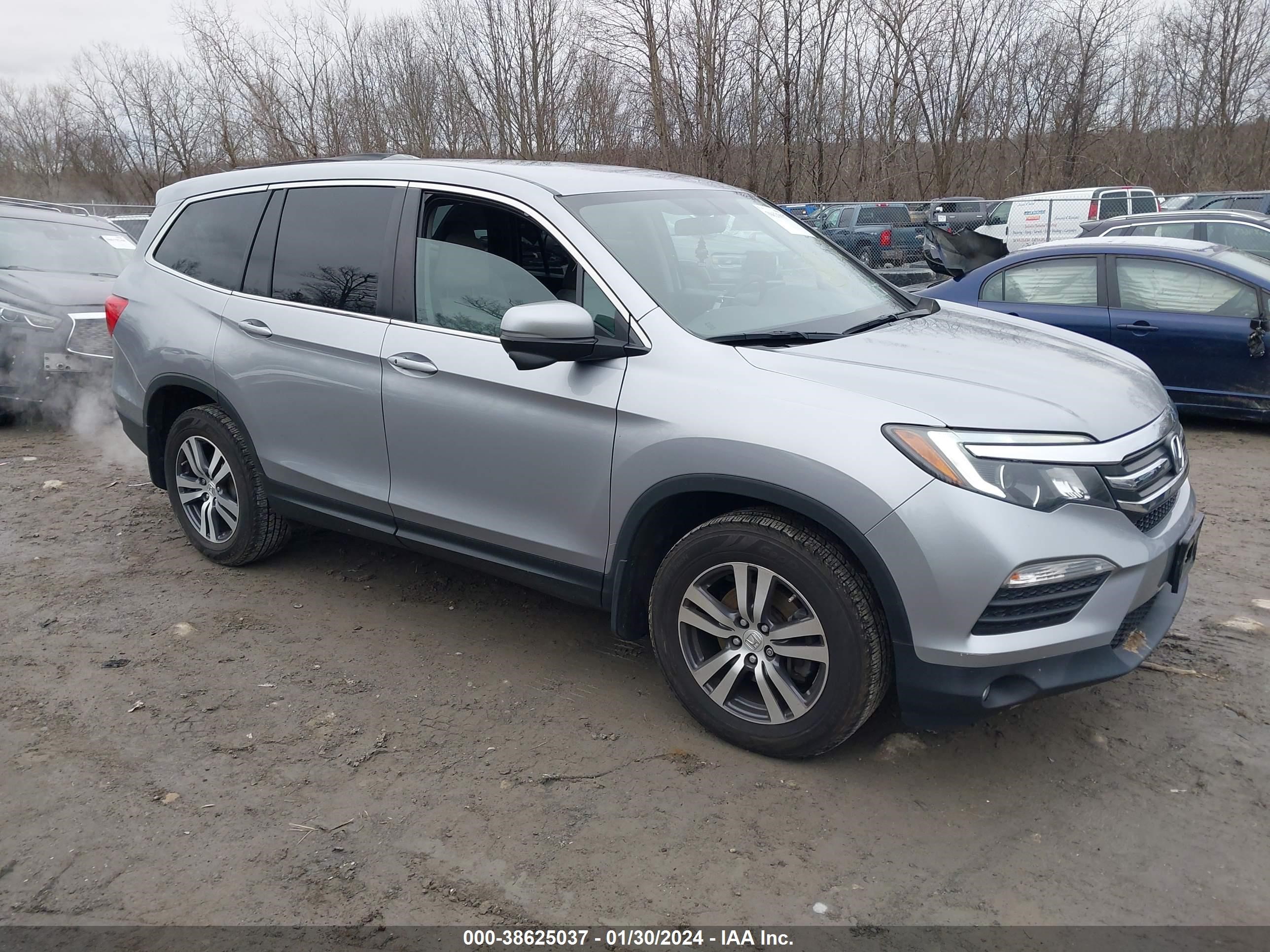 HONDA PILOT 2017 5fnyf6h35hb068018