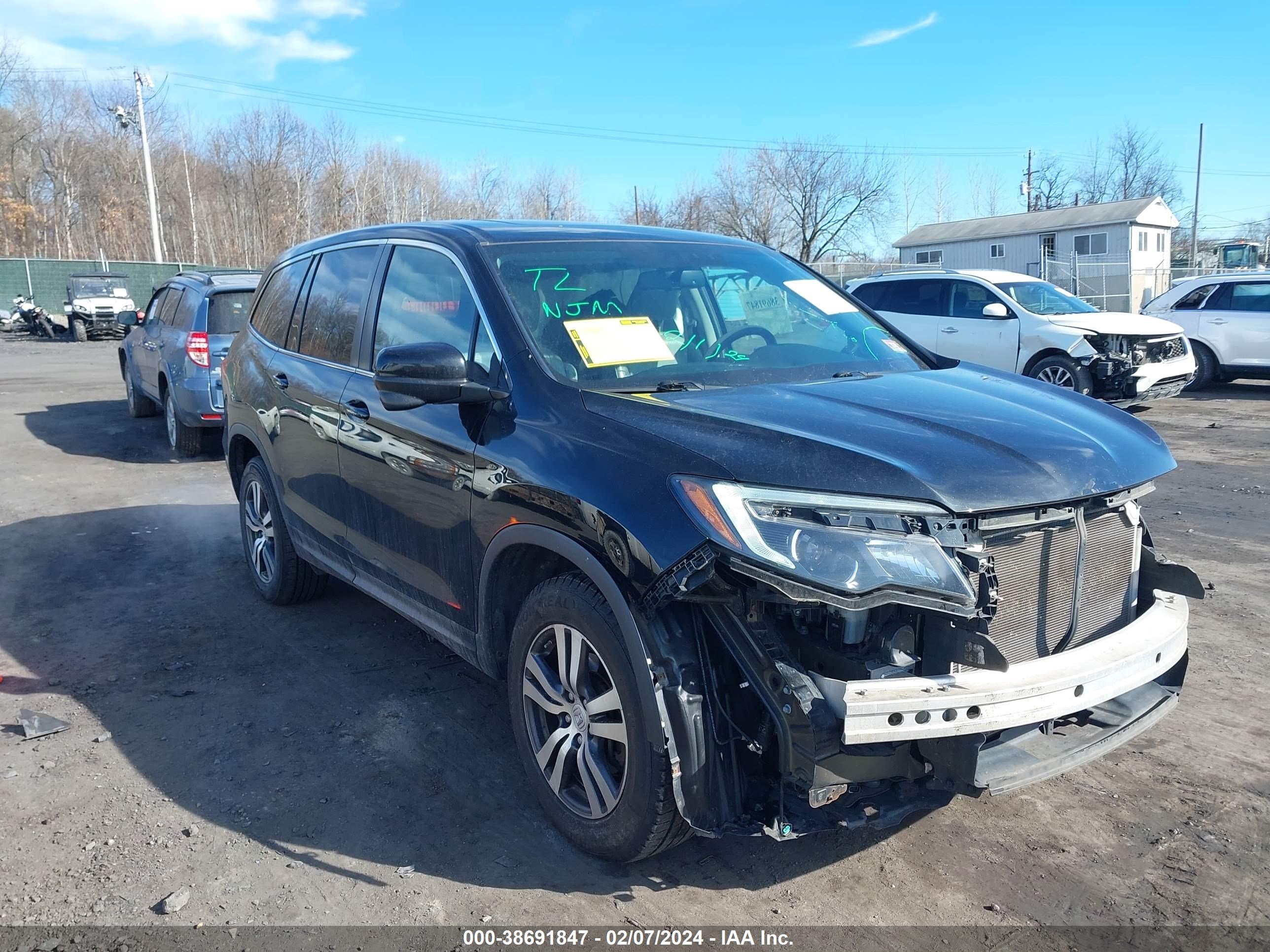 HONDA PILOT 2017 5fnyf6h50hb048941