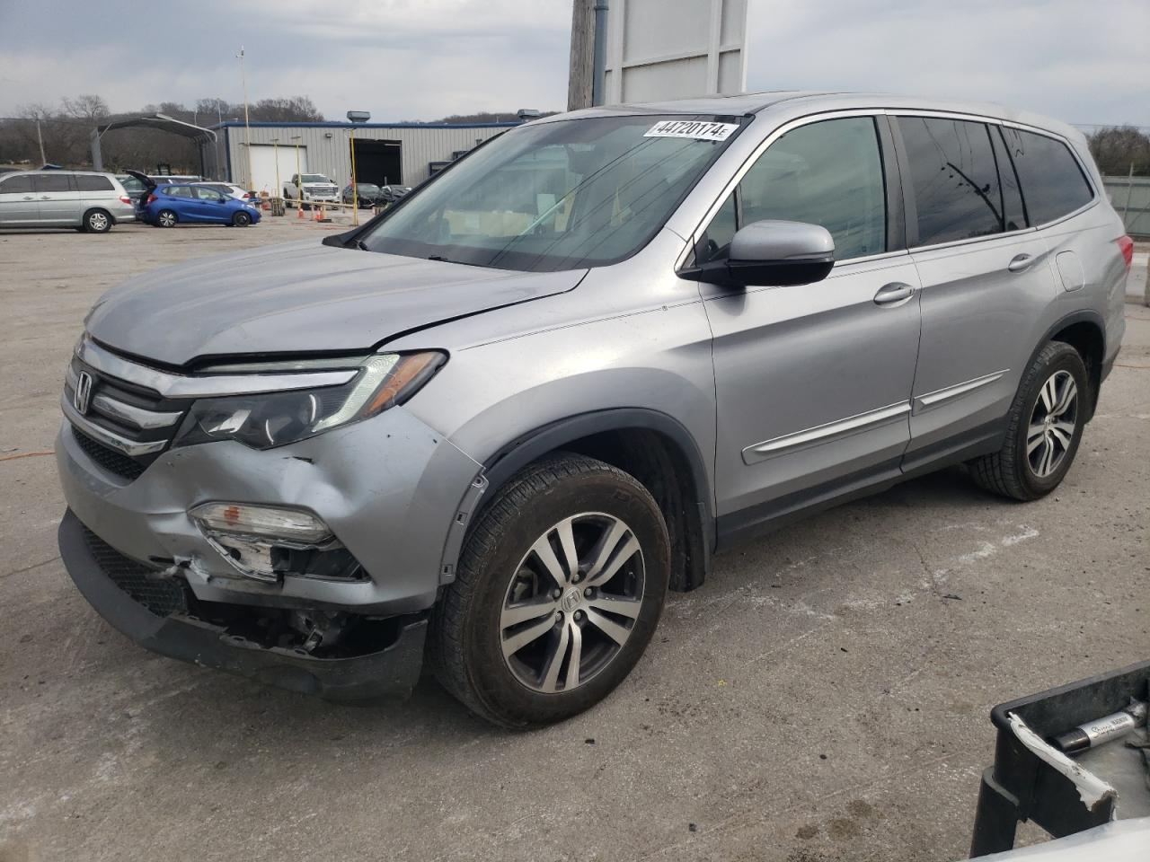 HONDA PILOT 2017 5fnyf6h5xhb010620