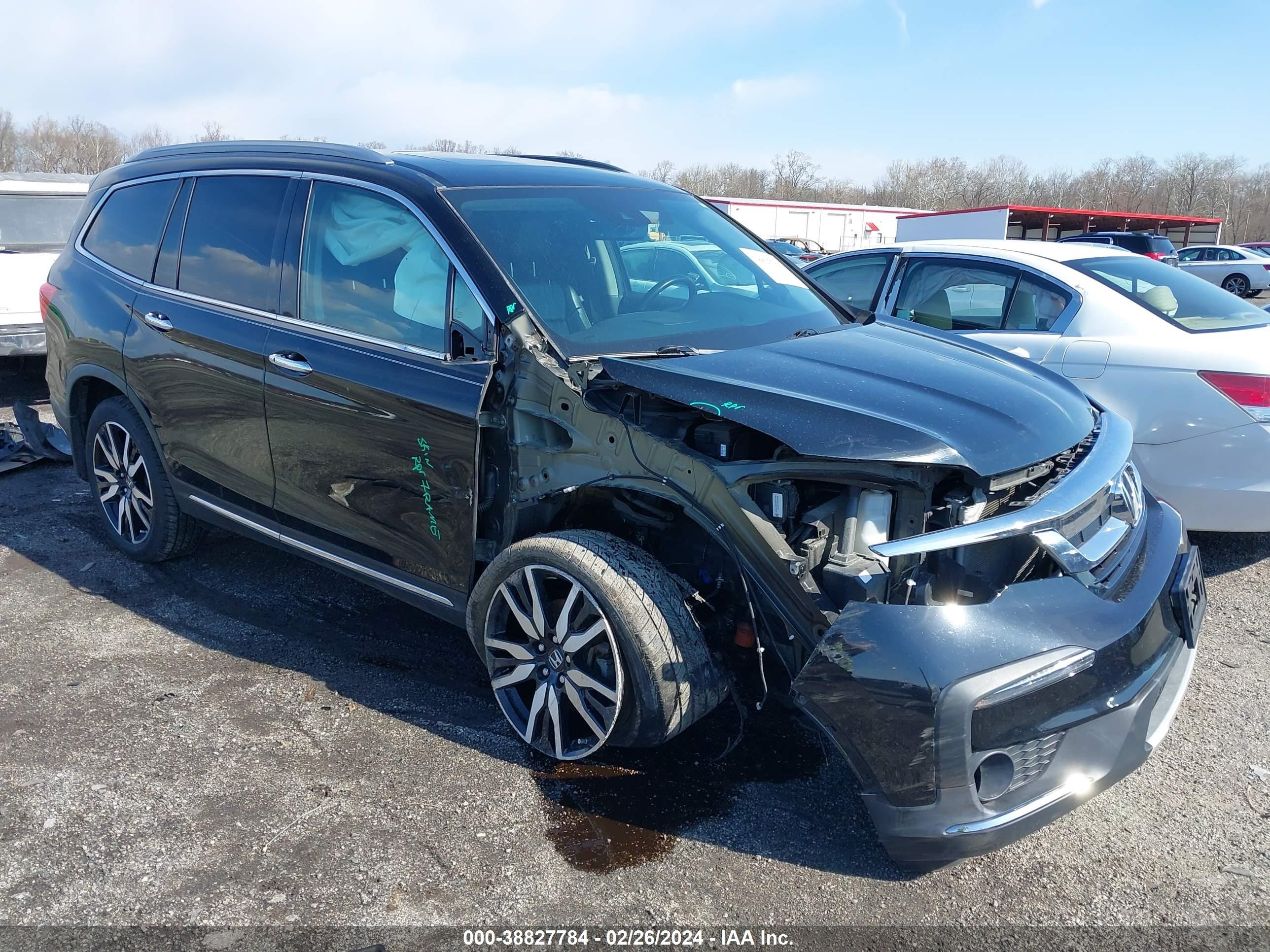 CHRYSLER 200 2015 5fnyf6h65kb005101