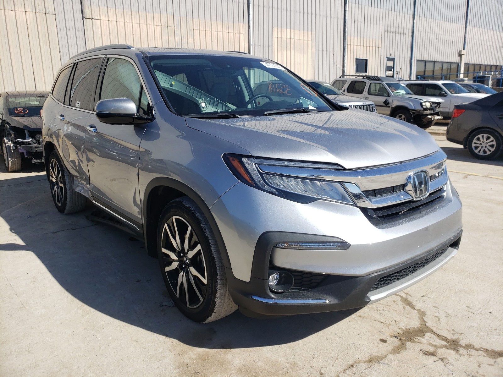 HONDA PILOT TOUR 2019 5fnyf6h69kb093618