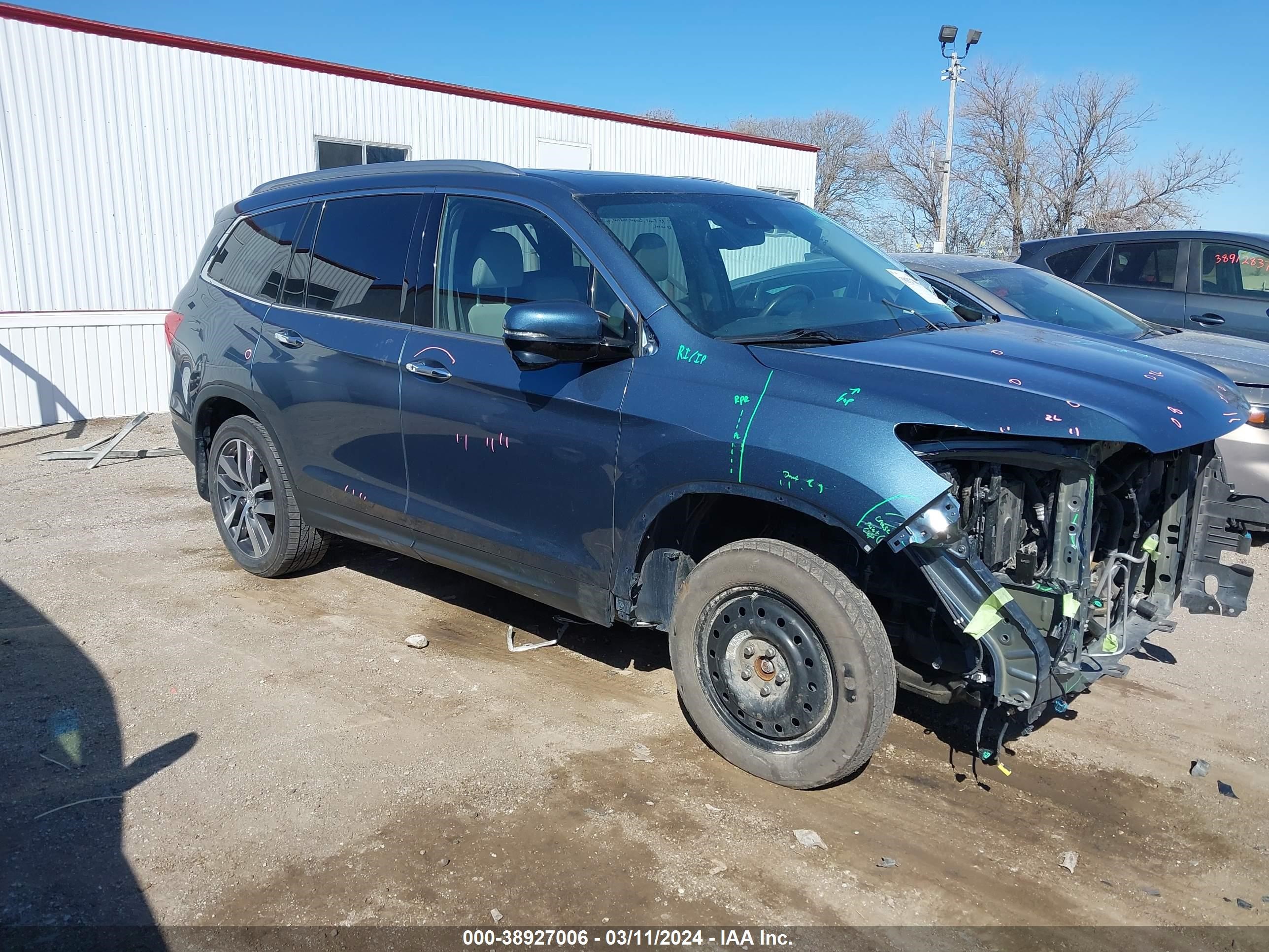 HONDA PILOT 2017 5fnyf6h96hb101984