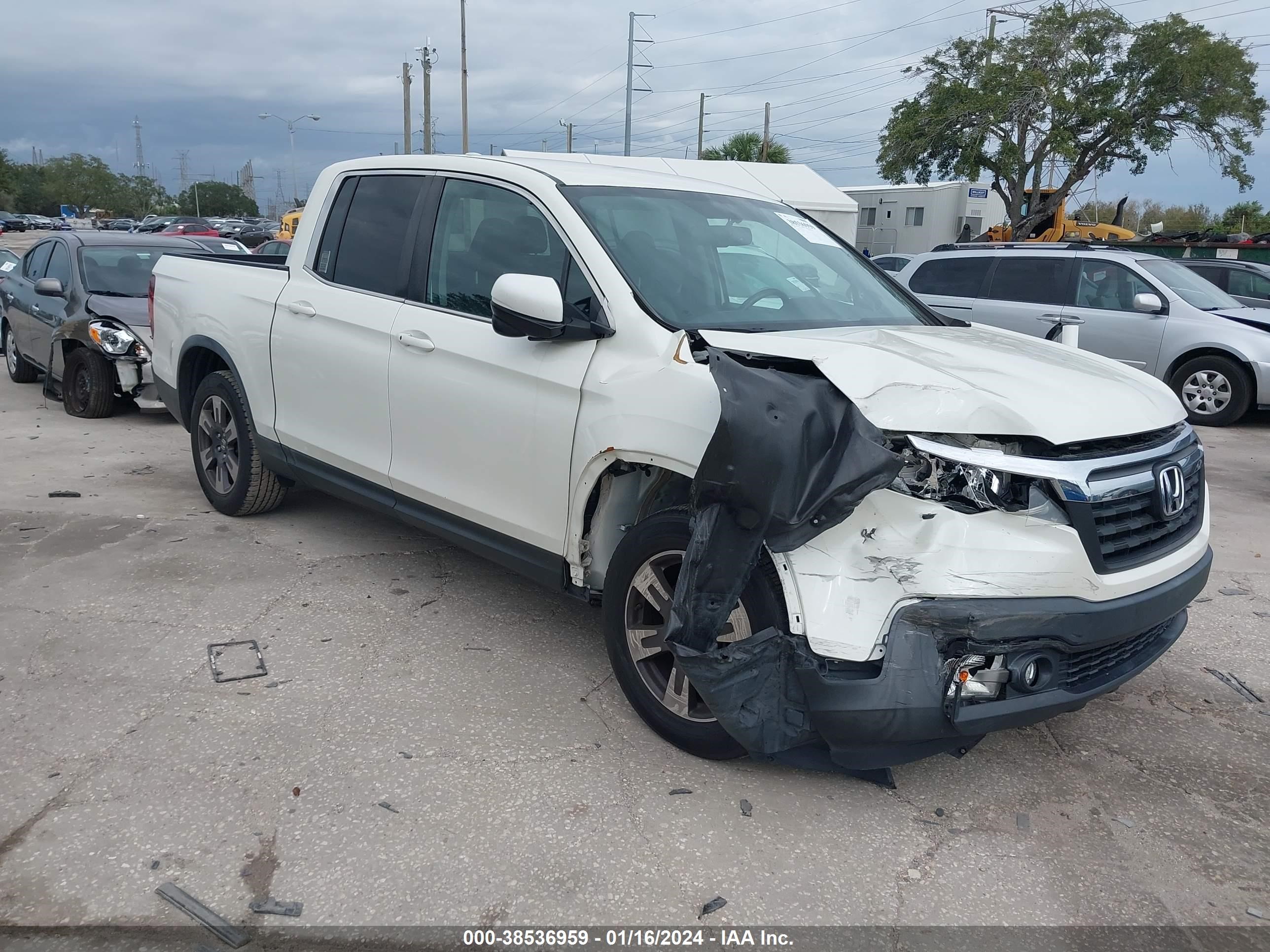 HONDA RIDGELINE 2018 5fpyk2f67jb000625