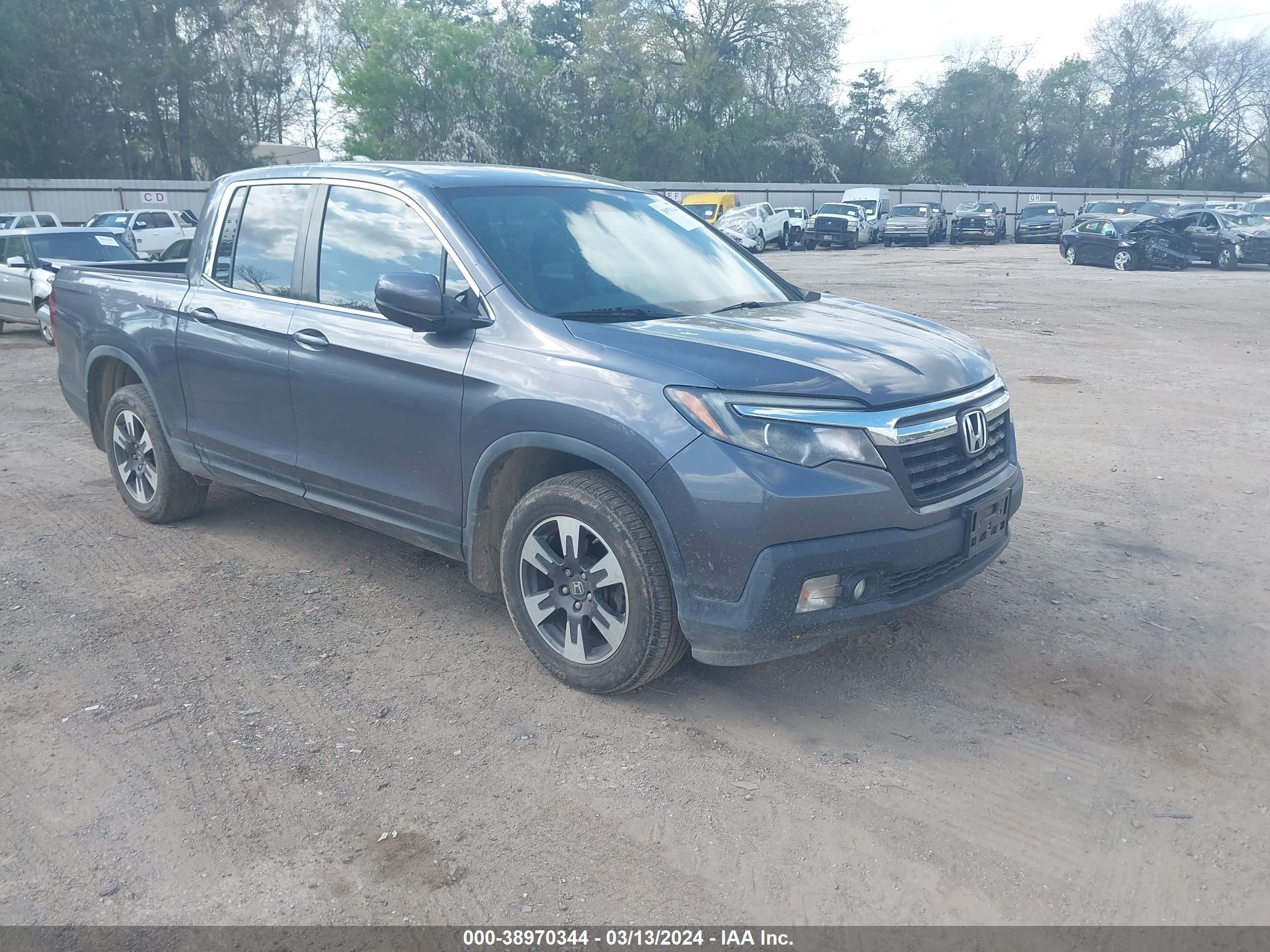 HONDA RIDGELINE 2017 5fpyk3f51hb004225