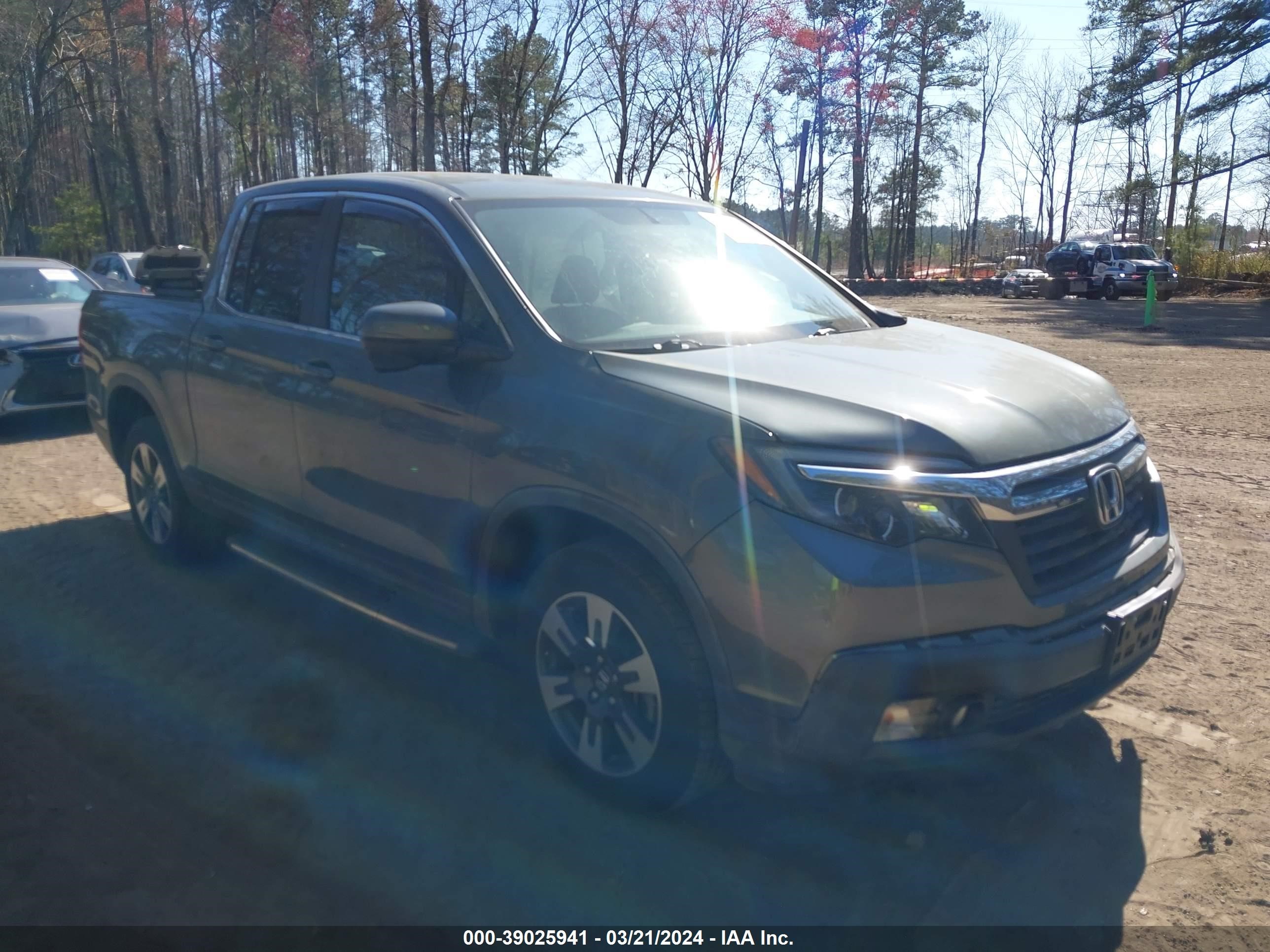 HONDA RIDGELINE 2017 5fpyk3f61hb017517