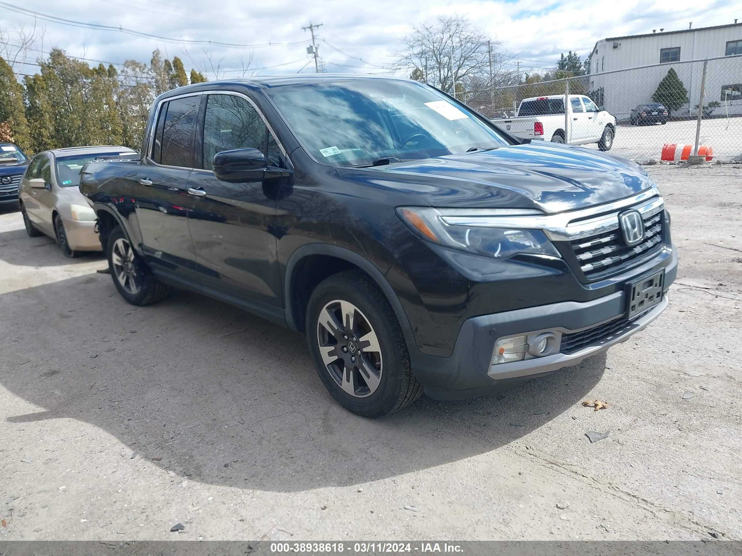 HONDA RIDGELINE 2018 5fpyk3f78jb013821