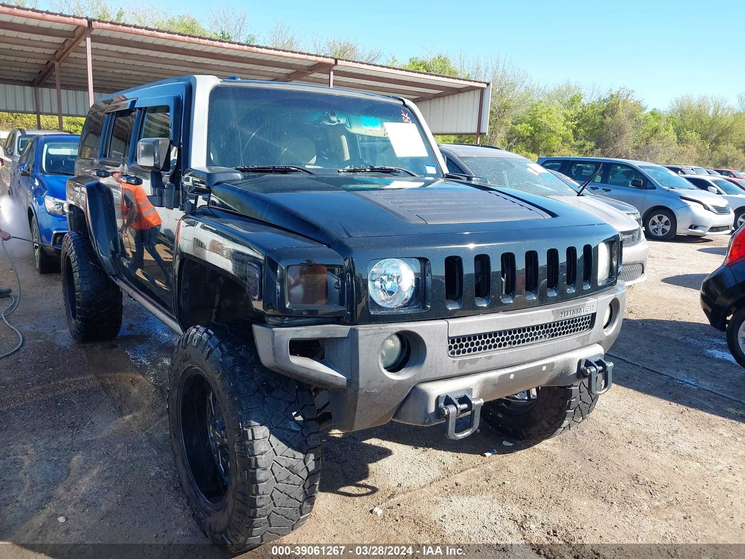 HUMMER H2 2006 5gtdn136368183700