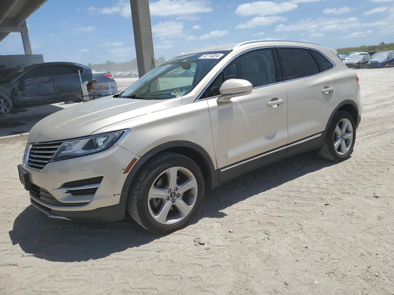 LINCOLN MKC 2017 5lmcj1c95hul28540