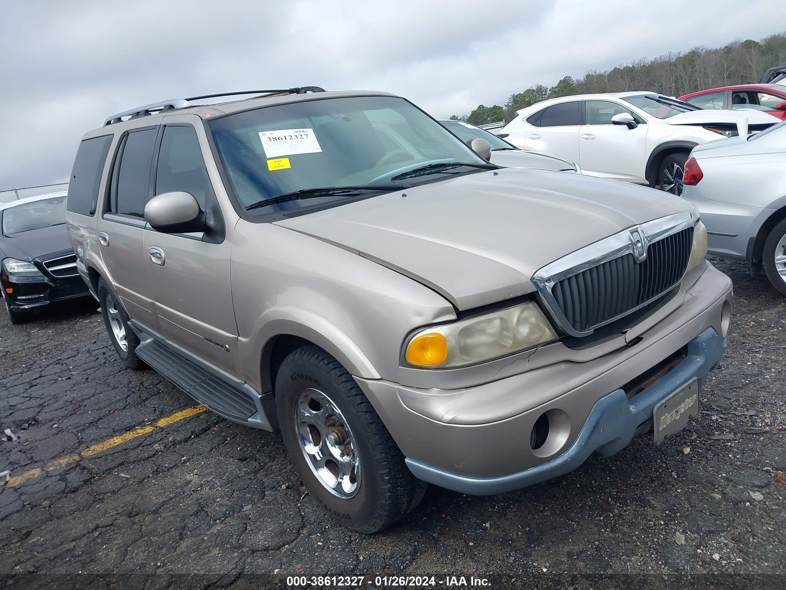 LINCOLN NAVIGATOR 2000 5lmeu27a3ylj27056