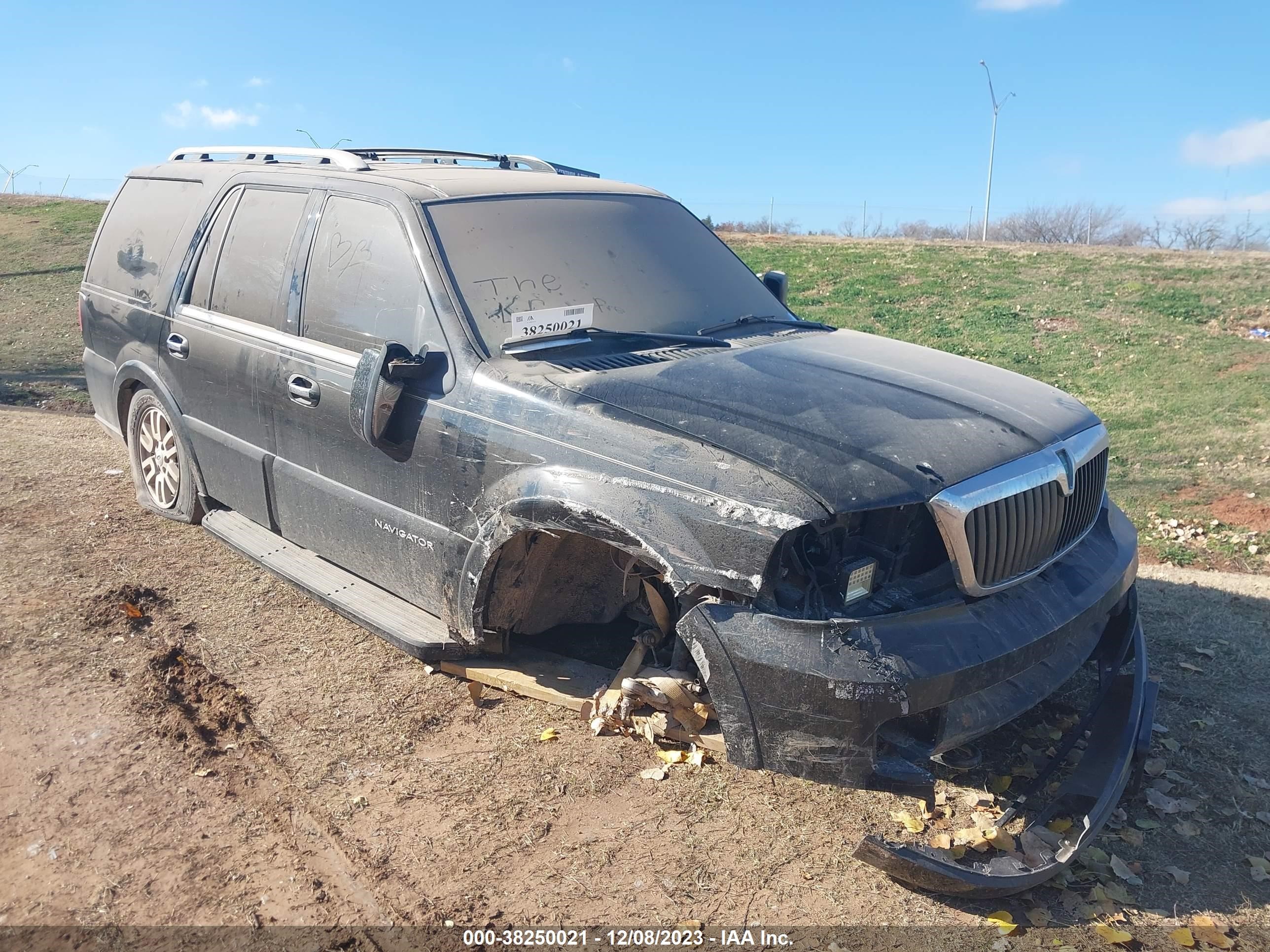 LINCOLN NAVIGATOR 2005 5lmfu27575lj01479