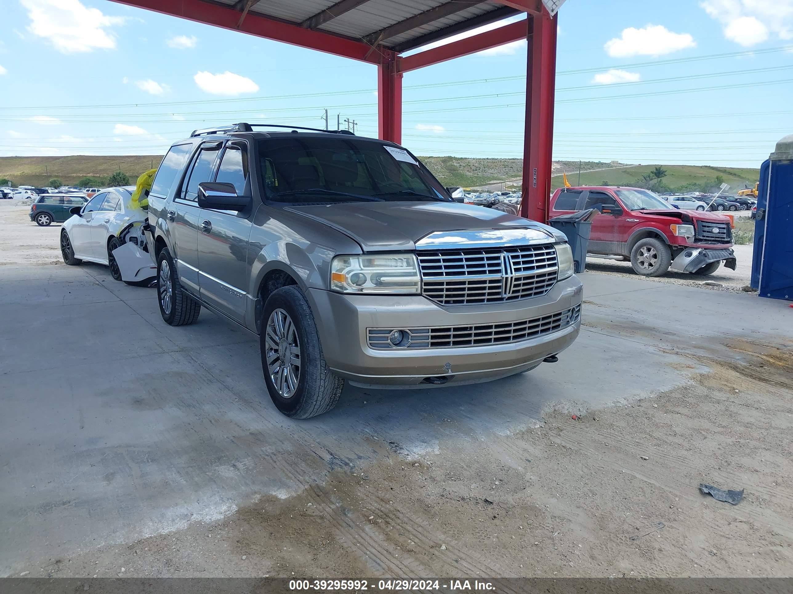 LINCOLN NAVIGATOR 2008 5lmfu27588lj05951