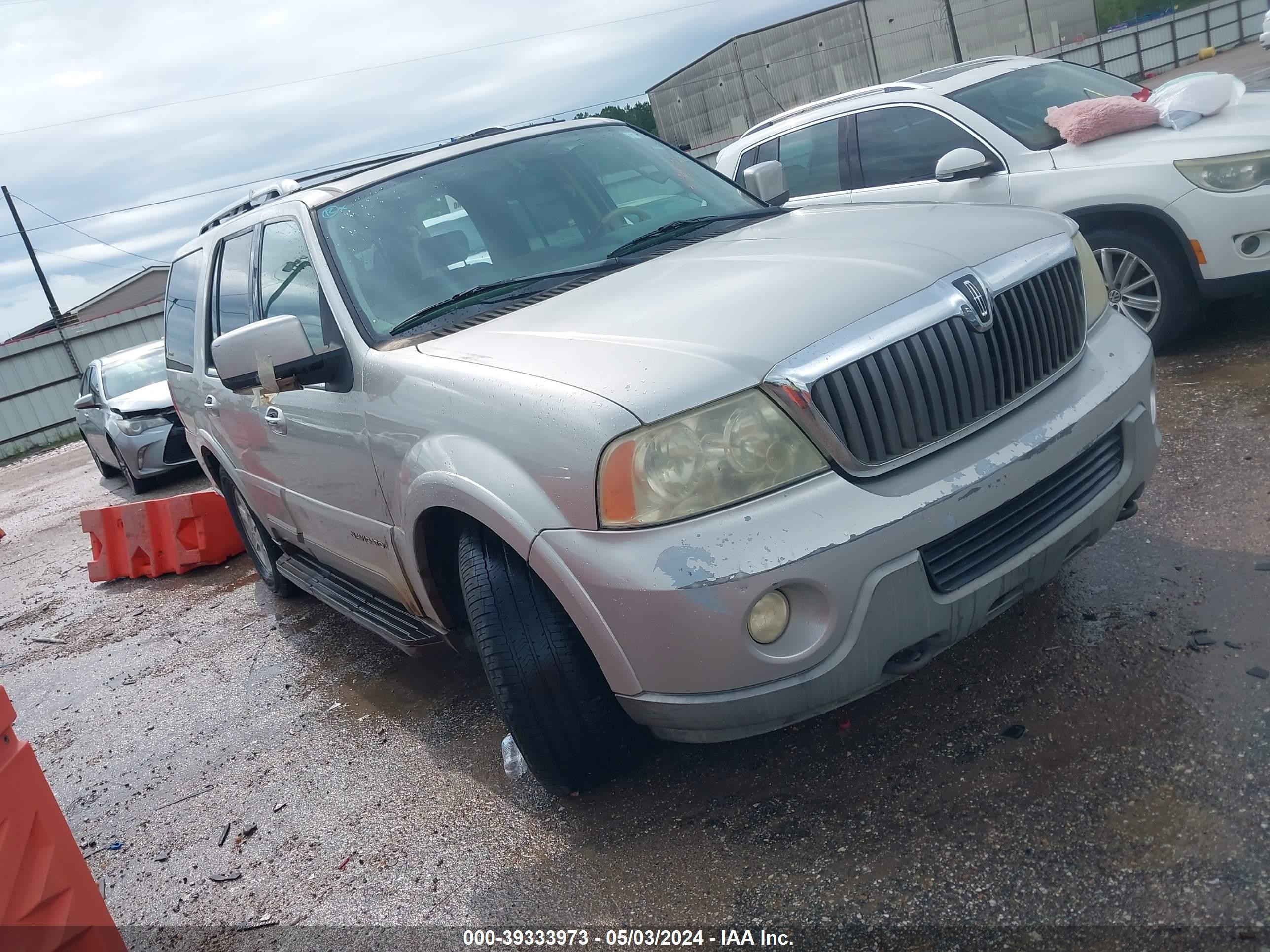 LINCOLN NAVIGATOR 2004 5lmfu27r14lj29005