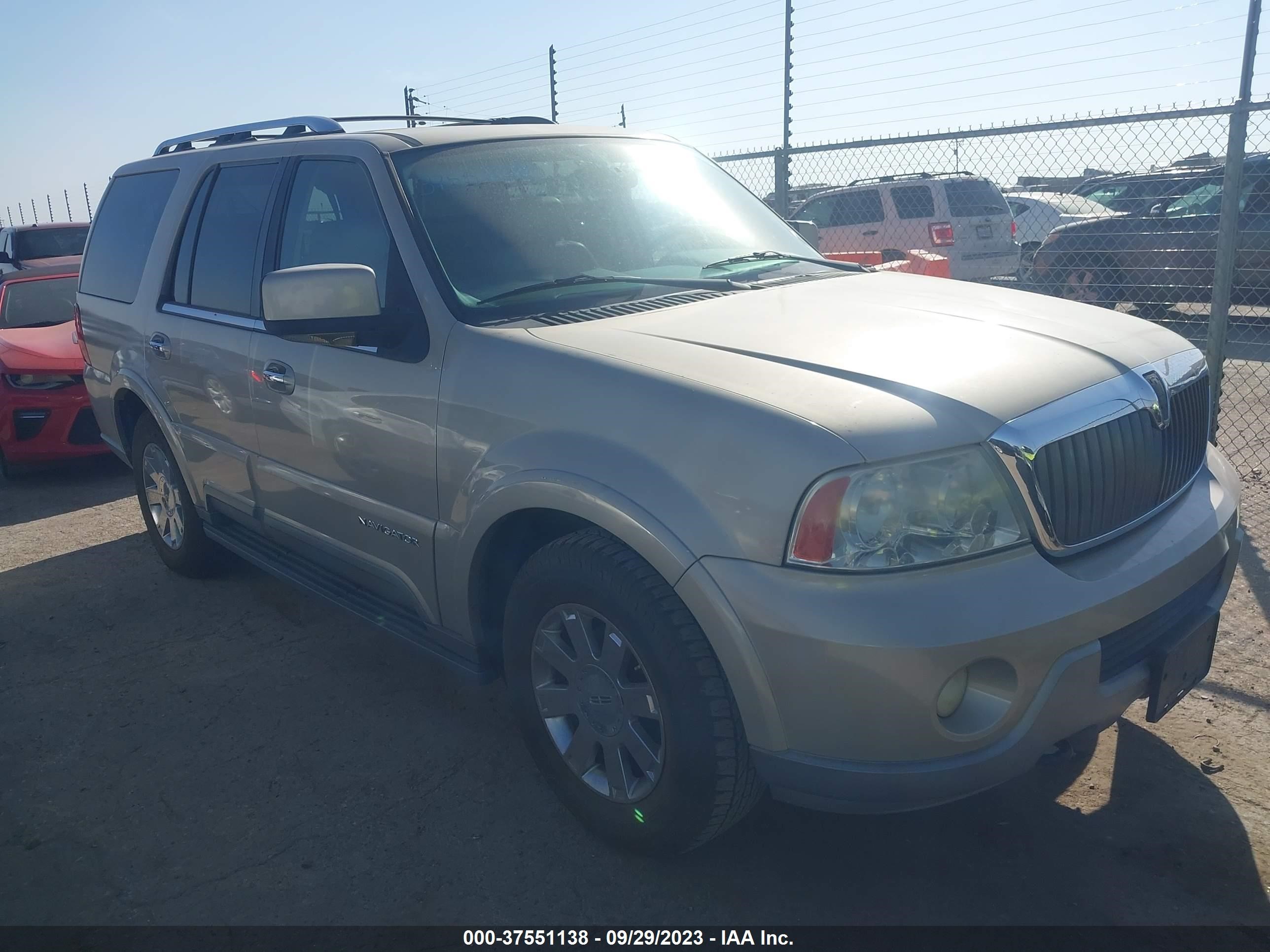 LINCOLN NAVIGATOR 2004 5lmfu27rx4lj26250