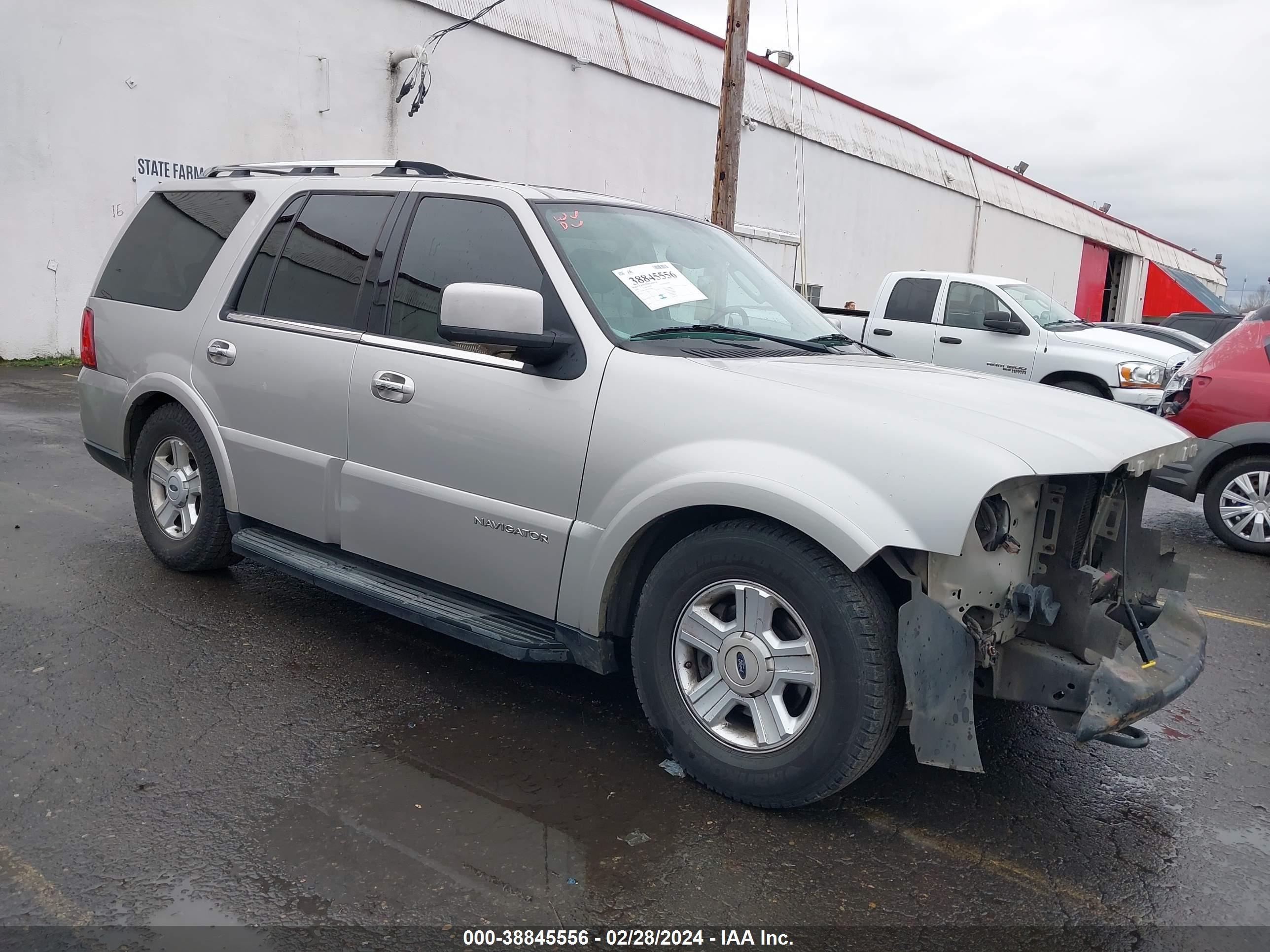 LINCOLN NAVIGATOR 2005 5lmfu28575lj15462