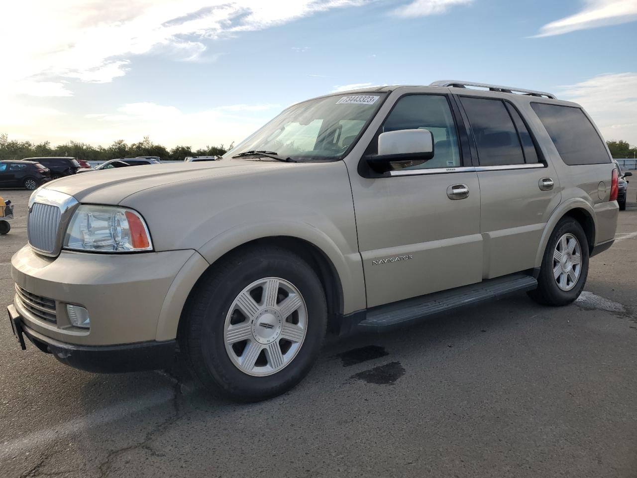 LINCOLN NAVIGATOR 2005 5lmfu28575lj17065