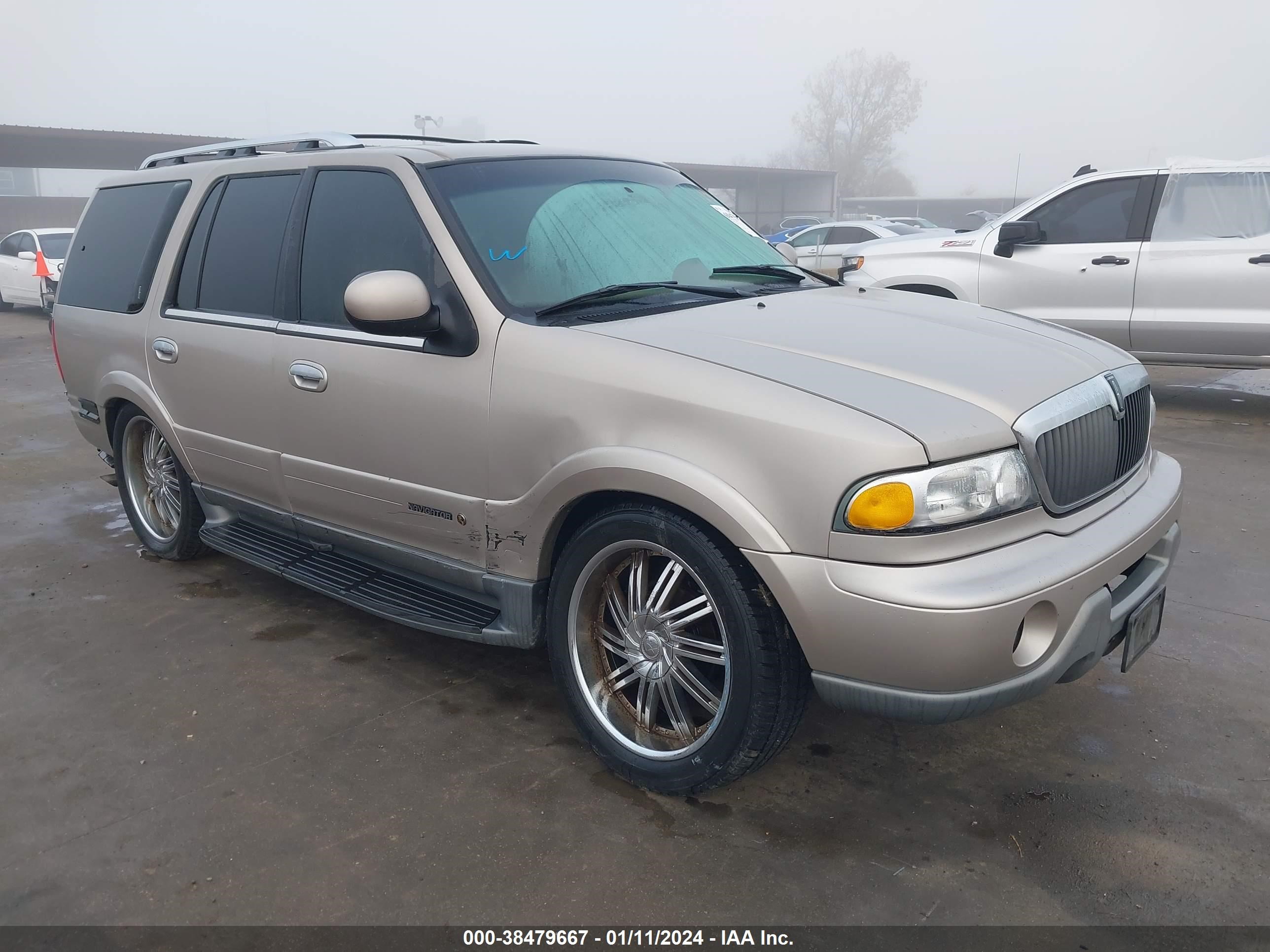 LINCOLN NAVIGATOR 2000 5lmfu28a8ylj22552