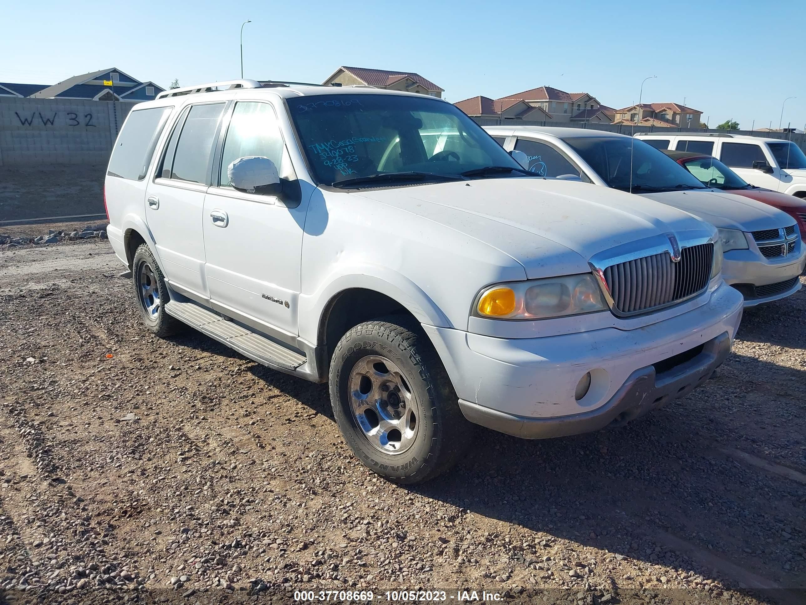 LINCOLN NAVIGATOR 2000 5lmfu28a8ylj40078