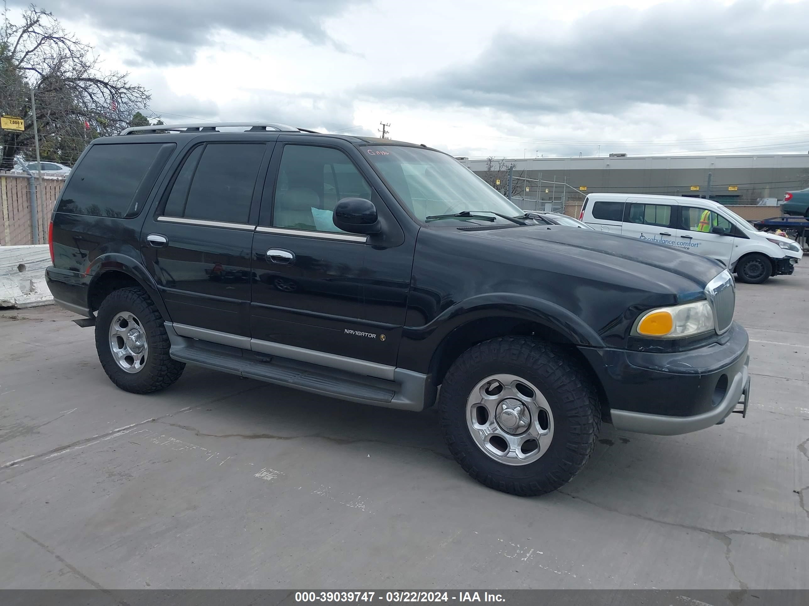 LINCOLN NAVIGATOR 2001 5lmfu28r21lj18928