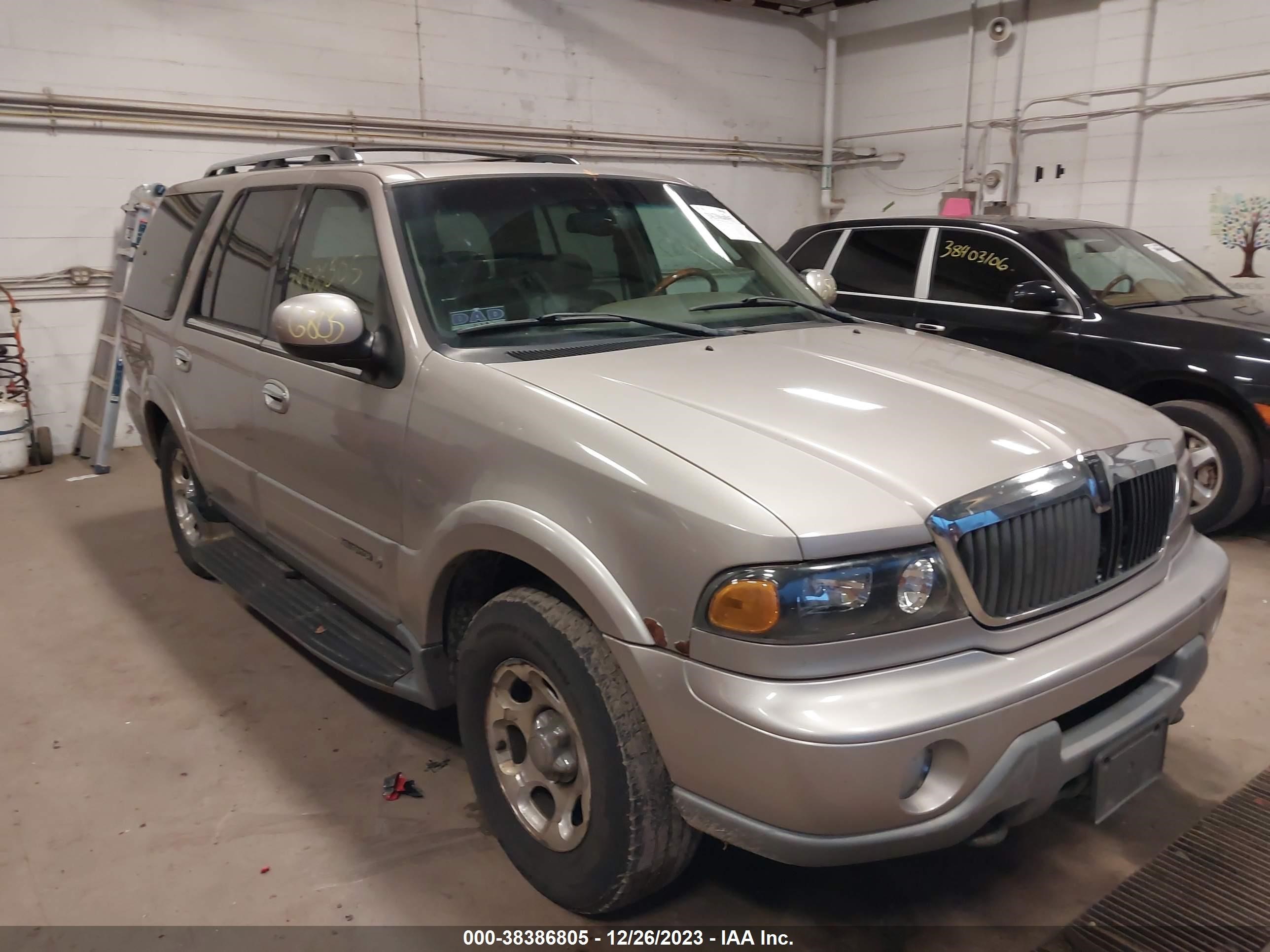 LINCOLN NAVIGATOR 2002 5lmfu28r22lj00351