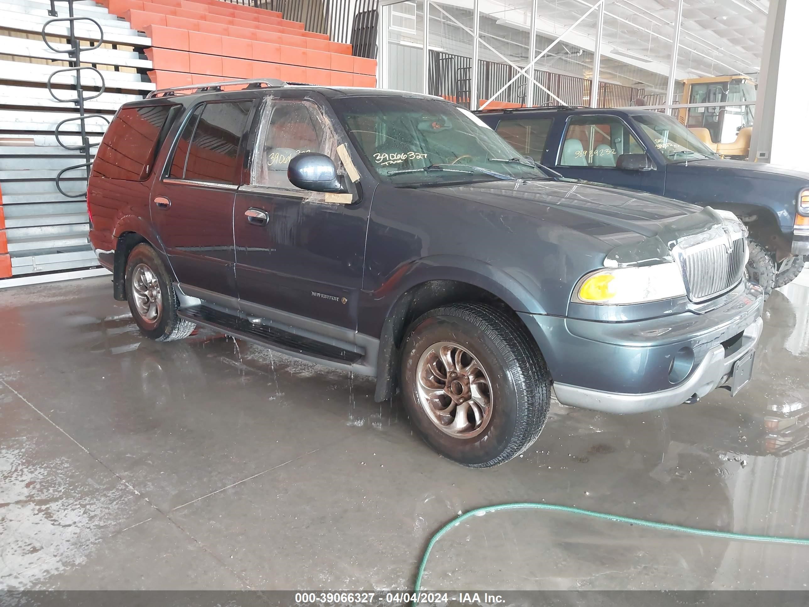 LINCOLN NAVIGATOR 2001 5lmfu28r41lj23855