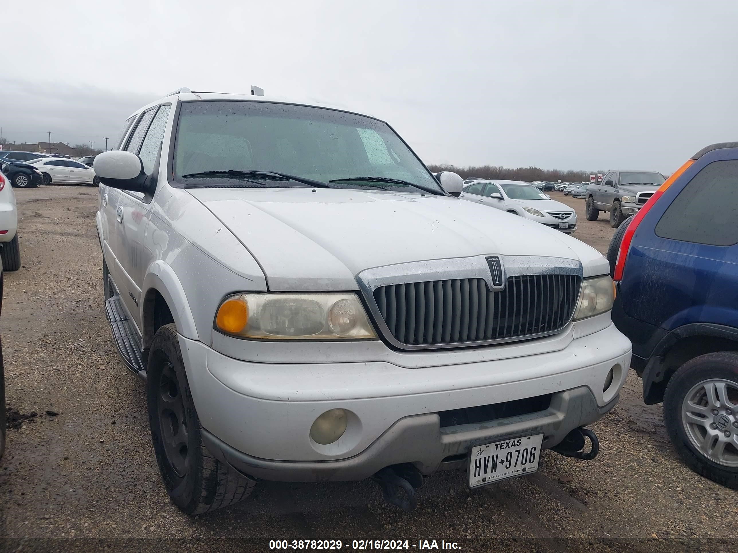 LINCOLN NAVIGATOR 2001 5lmfu28r51lj25808