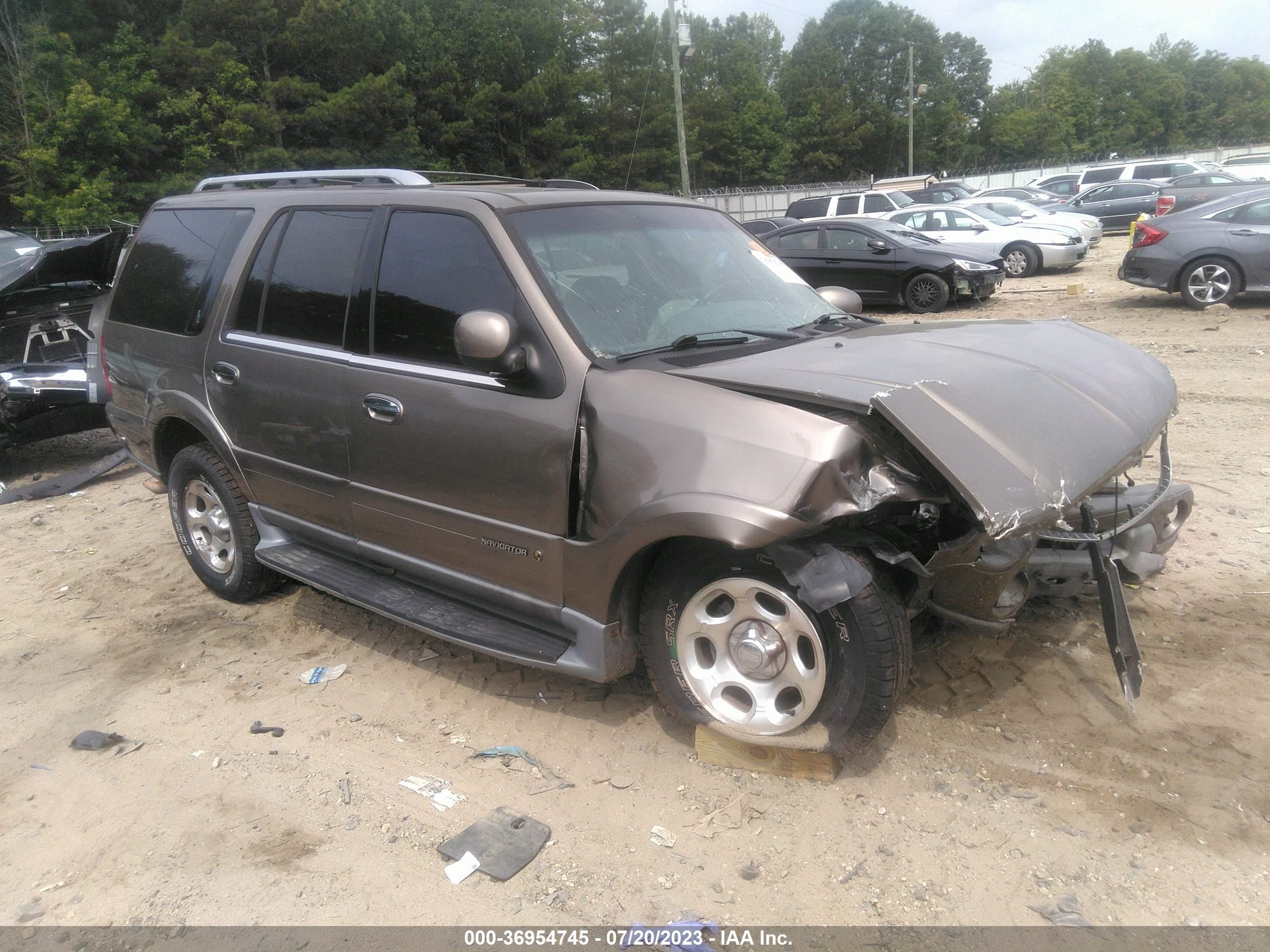 LINCOLN NAVIGATOR 2002 5lmfu28r72lj10938