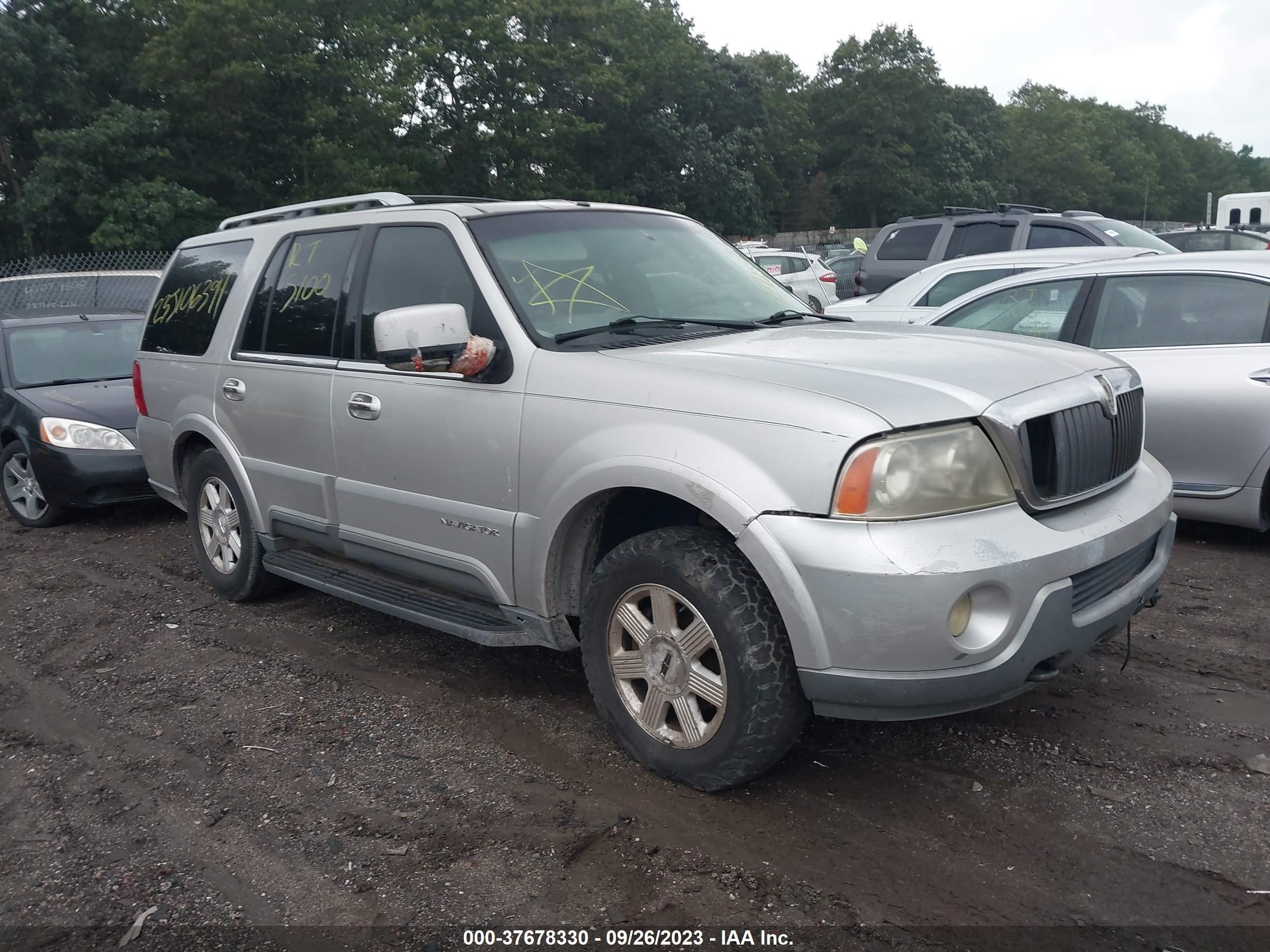 LINCOLN NAVIGATOR 2003 5lmfu28r83lj08293