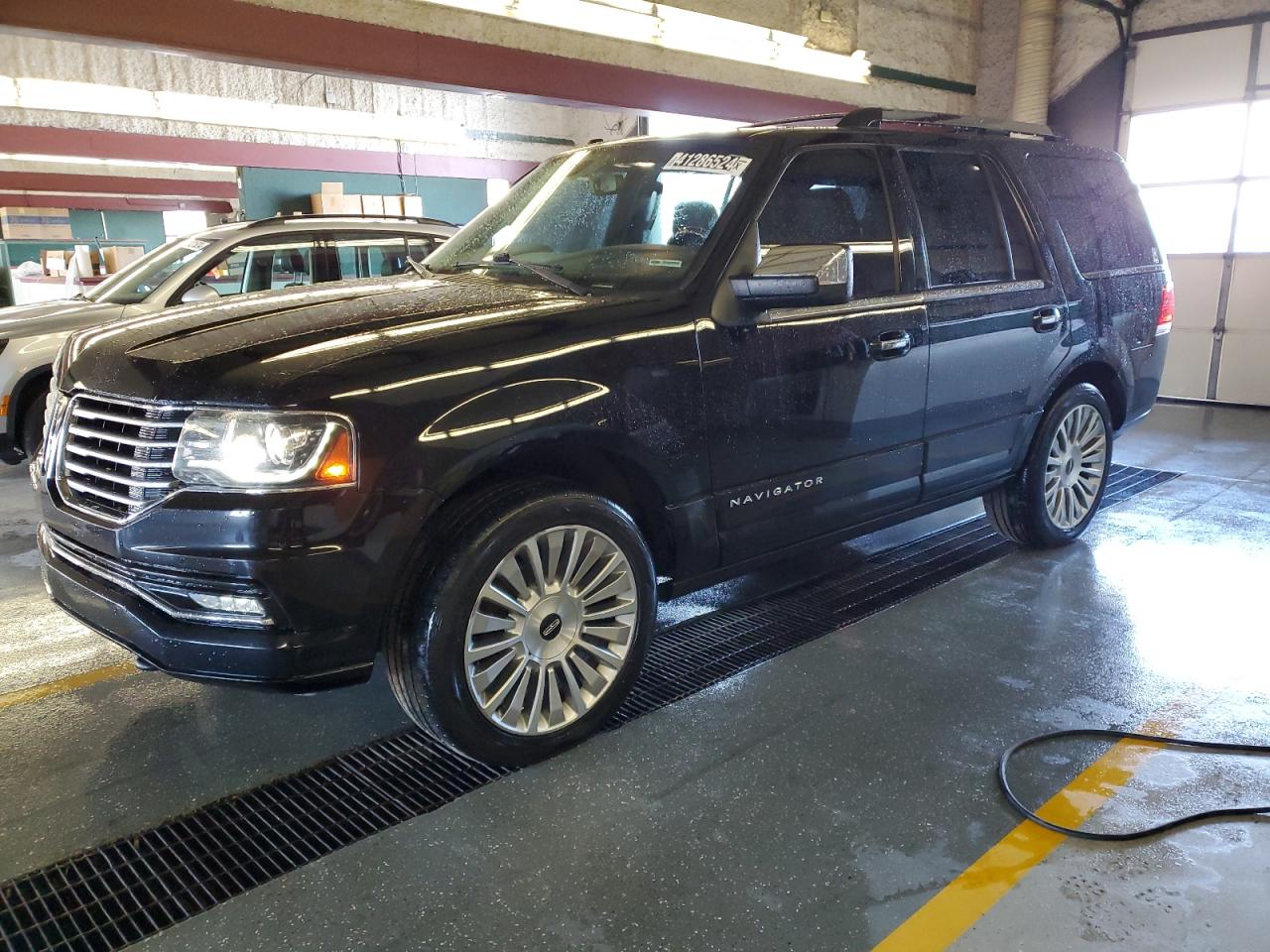 LINCOLN NAVIGATOR 2017 5lmjj2lt6hel09174