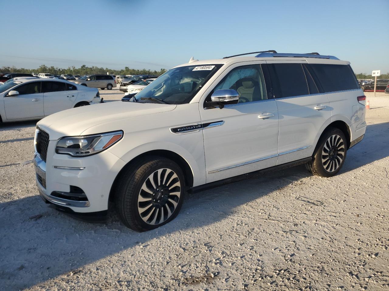 LINCOLN NAVIGATOR 2023 5lmjj2tg1pel07141