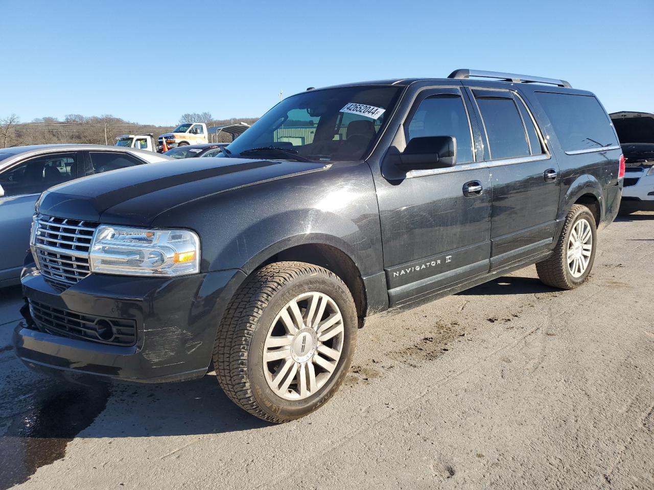 LINCOLN NAVIGATOR 2011 5lmjj3j56bej07159