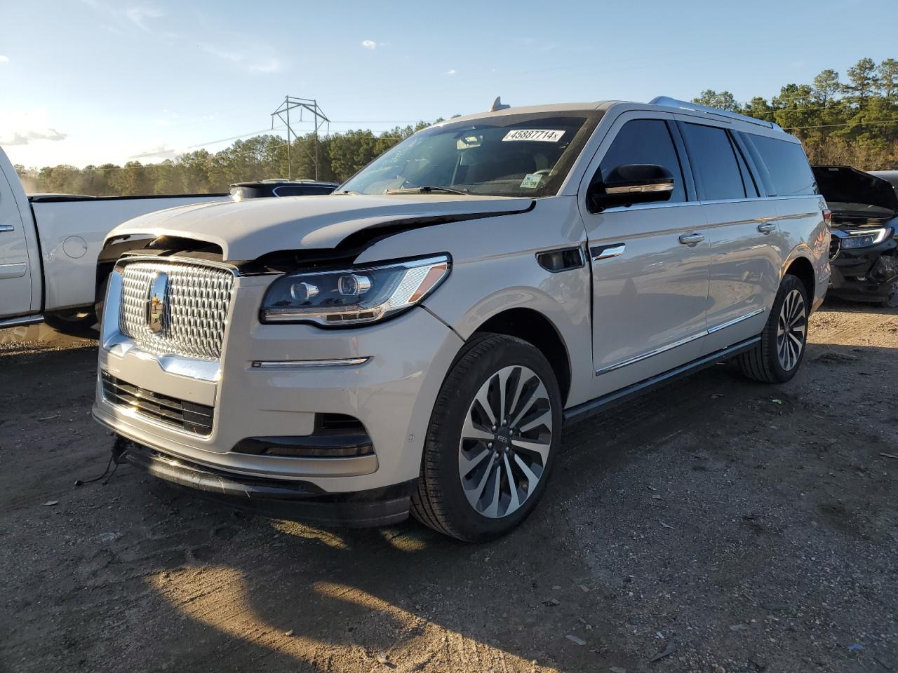 LINCOLN NAVIGATOR 2023 5lmjj3kg0pel10605