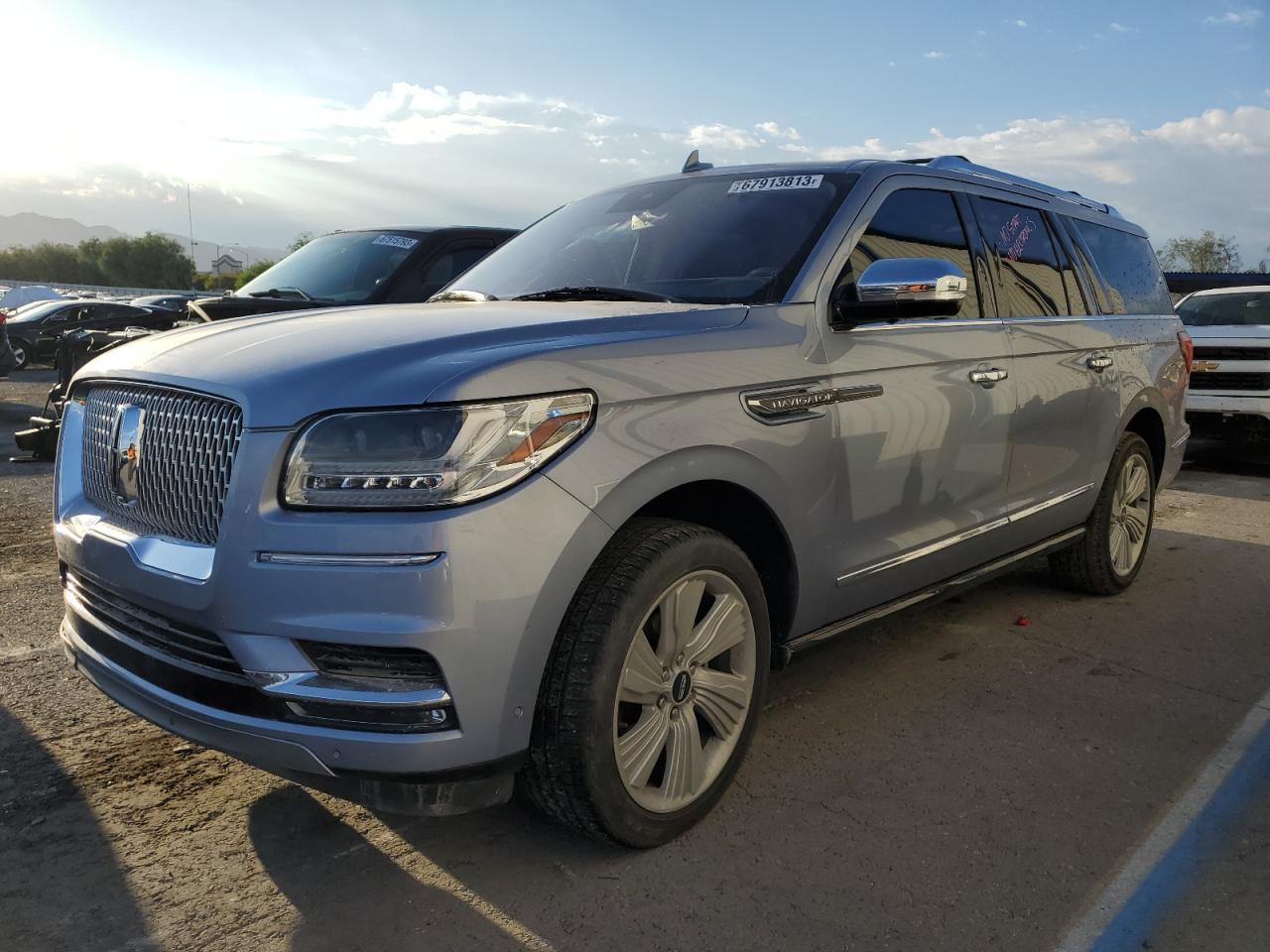 LINCOLN NAVIGATOR 2018 5lmjj3tt5jel10005