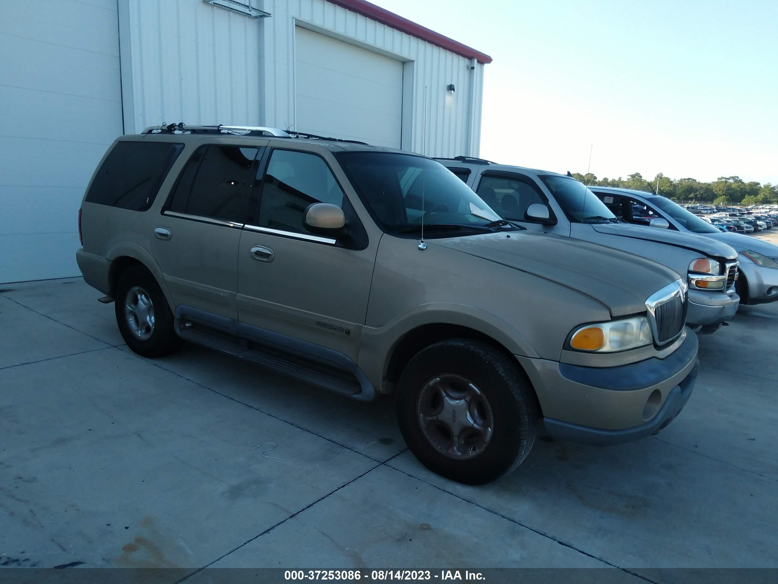 LINCOLN NAVIGATOR 1999 5lmpu28l1xlj00185