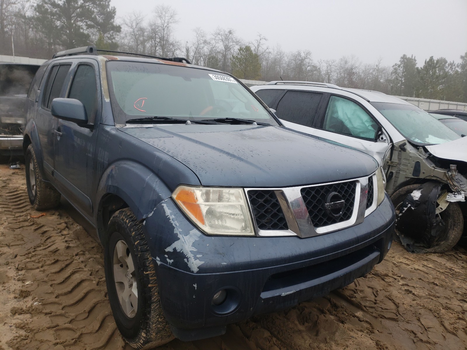 NISSAN PATHFINDER 2005 5n1ar18u35c732003