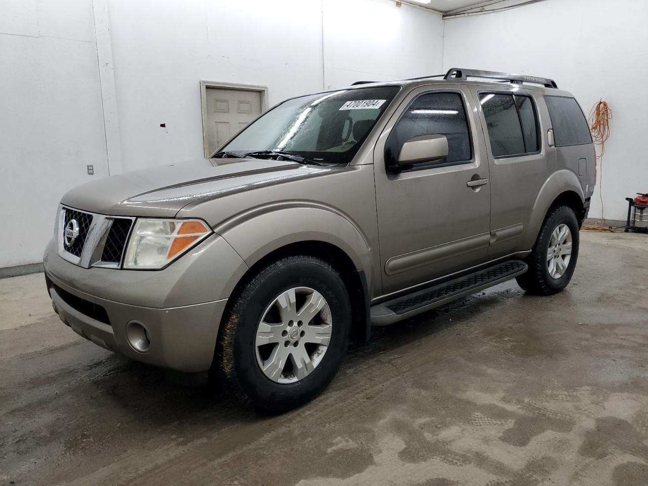 NISSAN PATHFINDER 2005 5n1ar18u75c714913