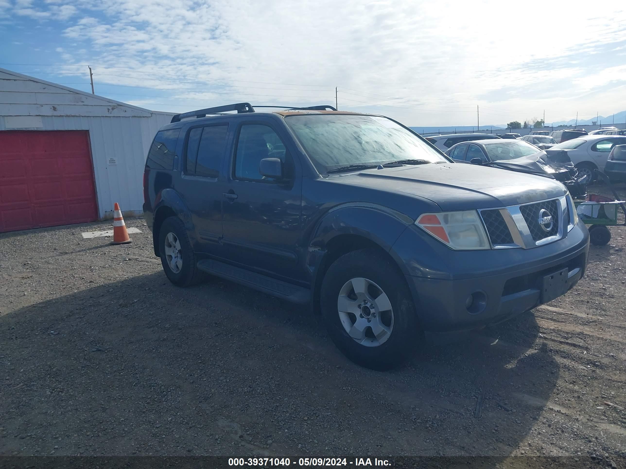 NISSAN PATHFINDER 2005 5n1ar18w35c732715