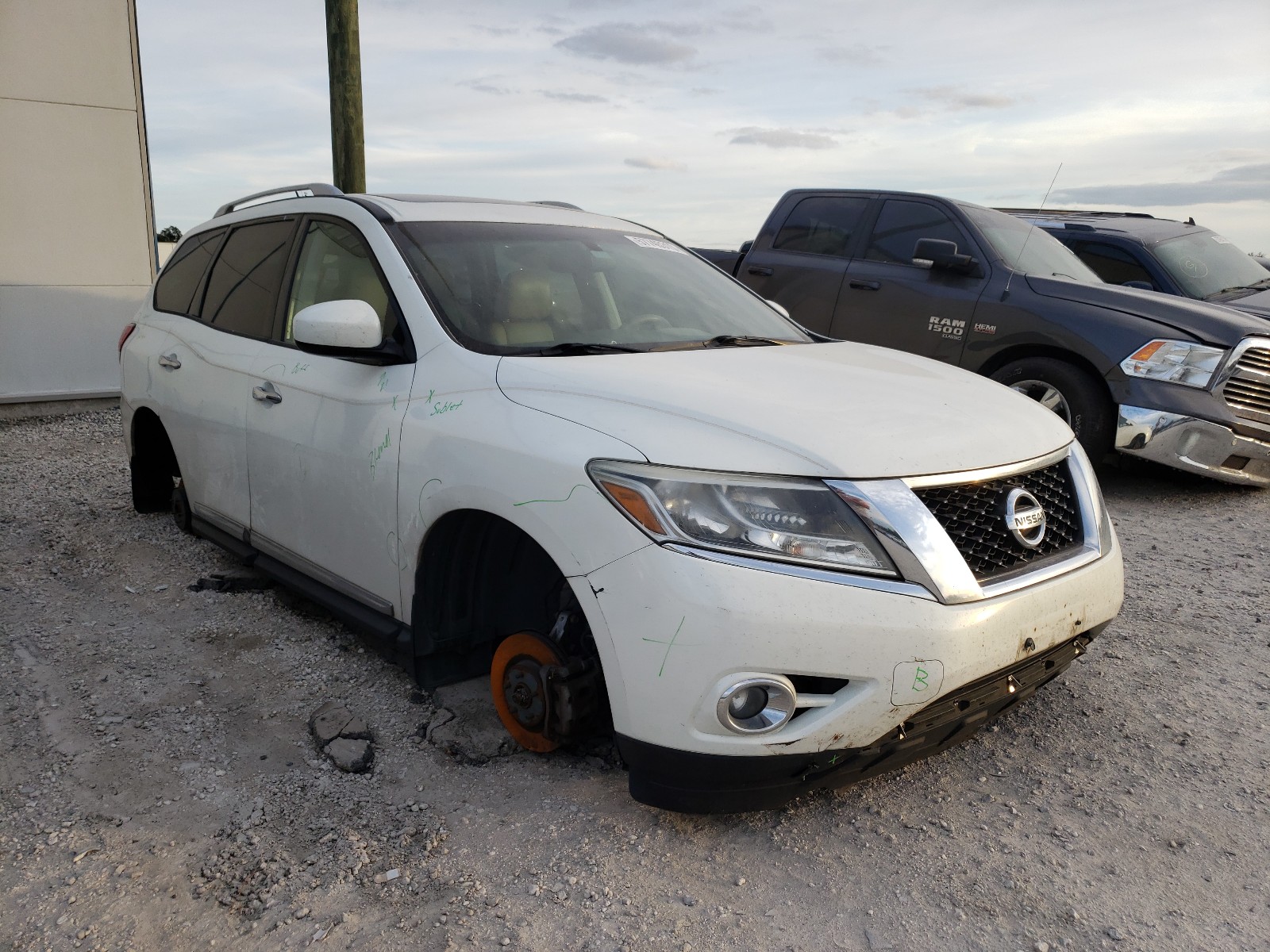 NISSAN PATHFINDER 2014 5n1ar2mn3ec711074