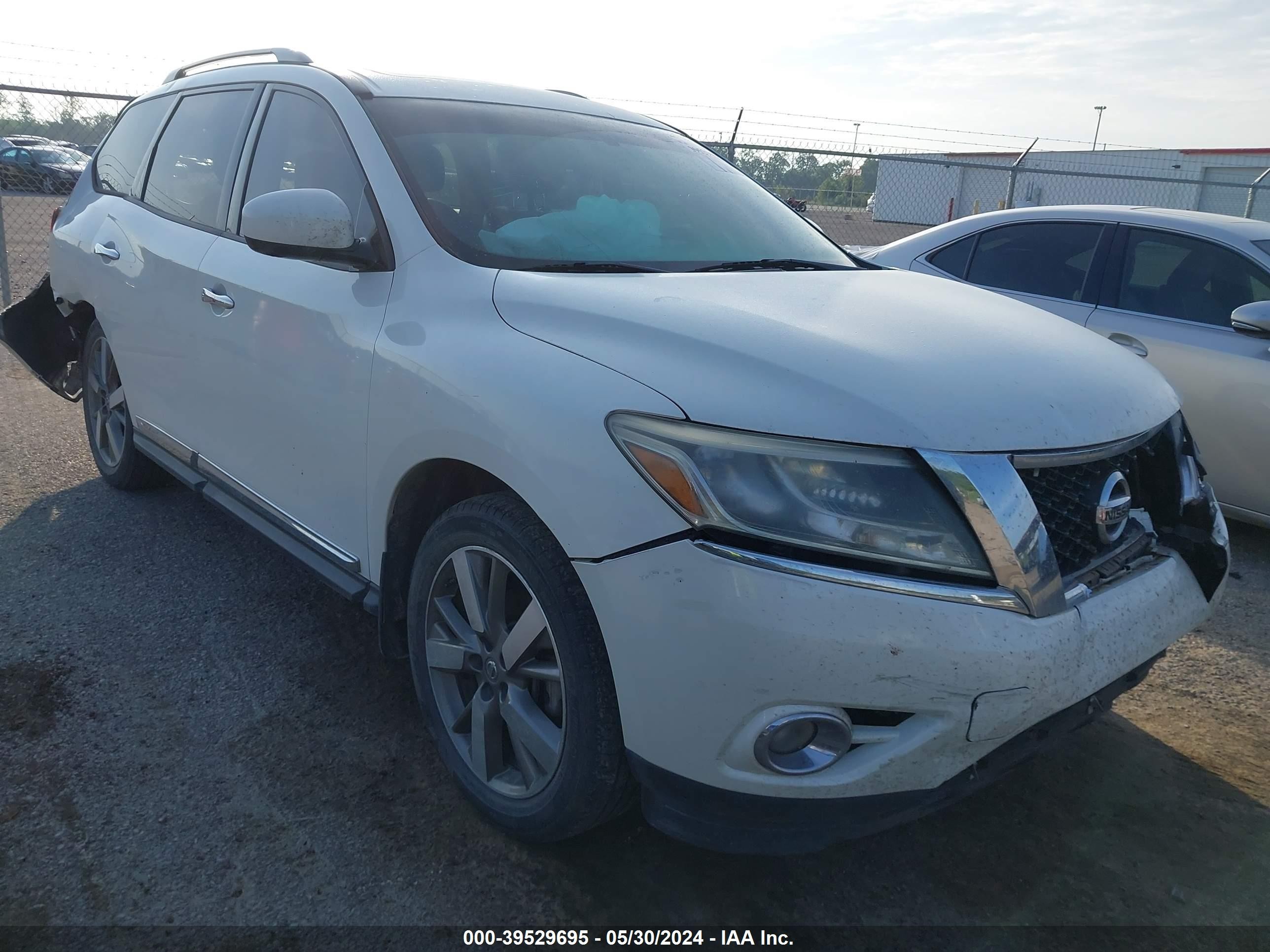 NISSAN PATHFINDER 2015 5n1ar2mn9fc697697