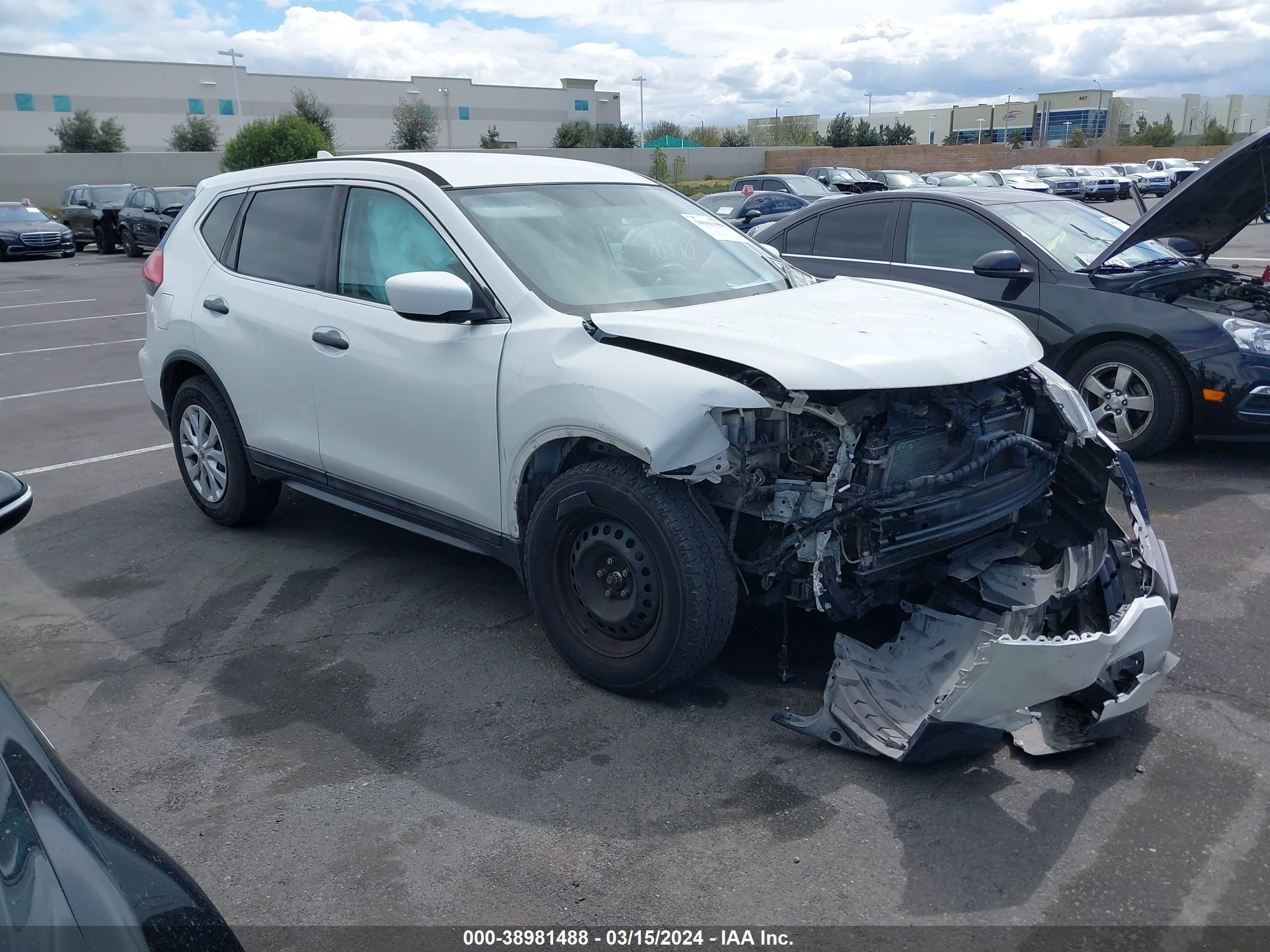 NISSAN ROGUE 2017 5n1at2mn1hc737498