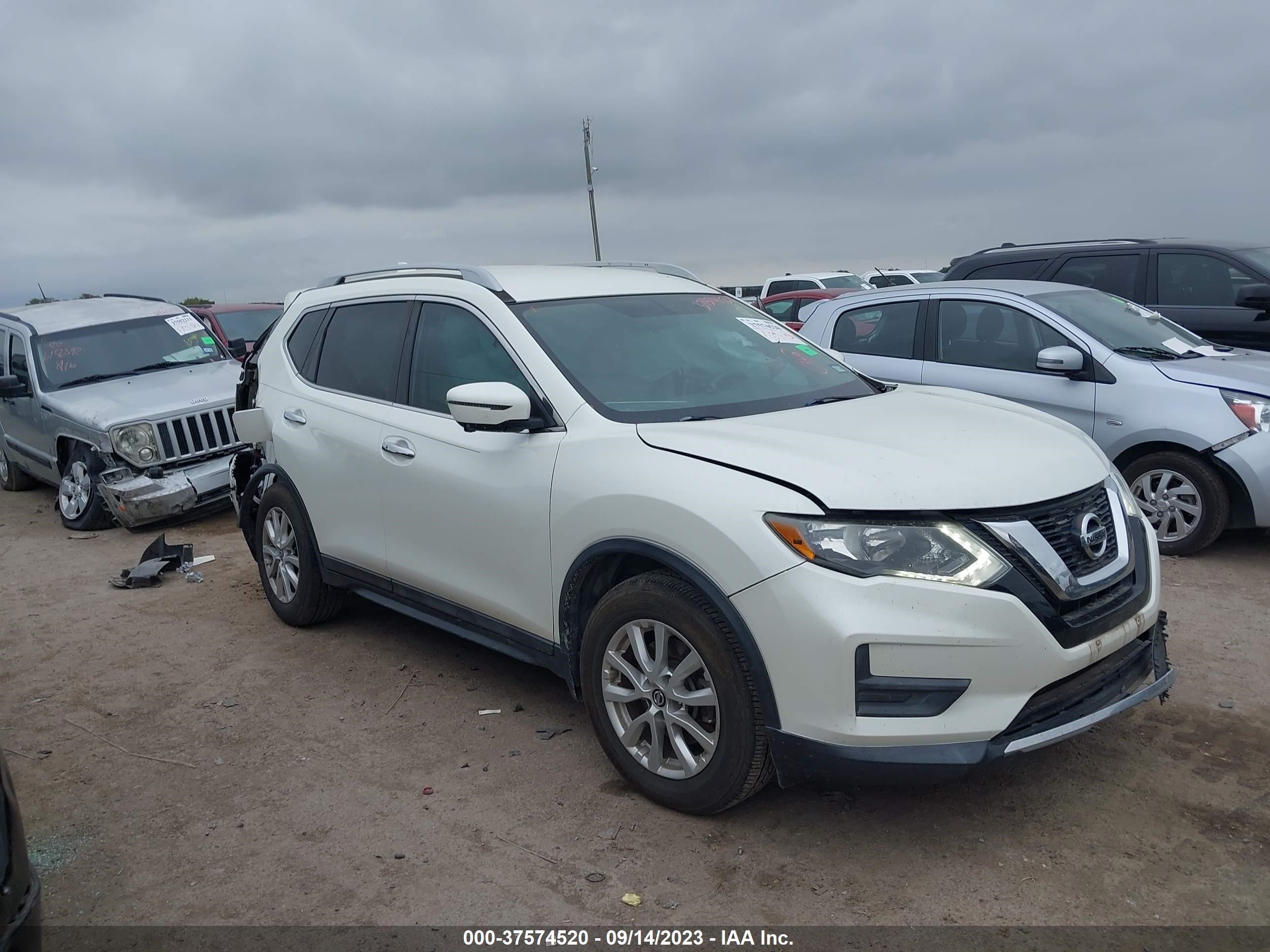 NISSAN ROGUE 2017 5n1at2mn4hc736202