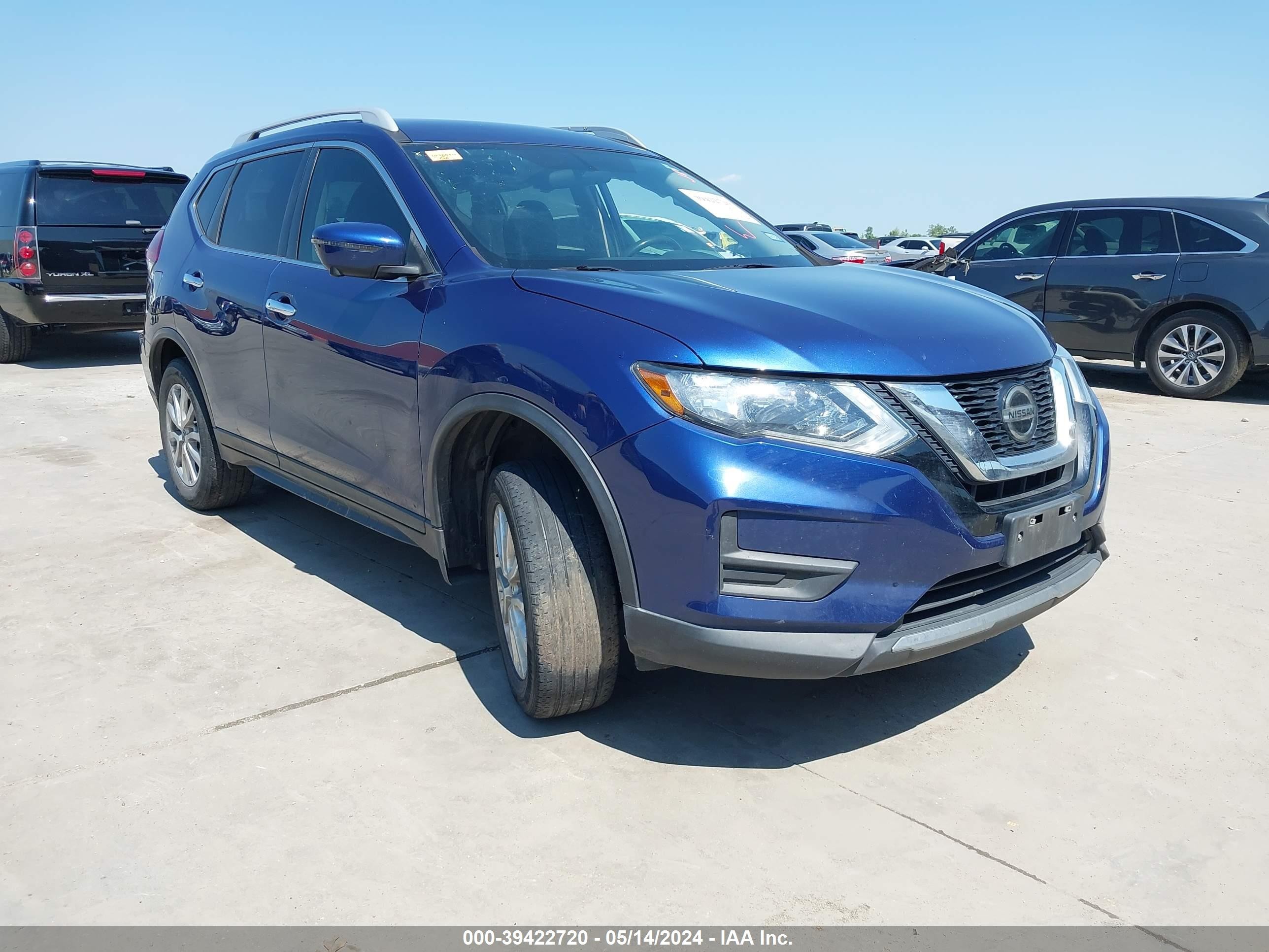 NISSAN ROGUE 2018 5n1at2mt0jc730658