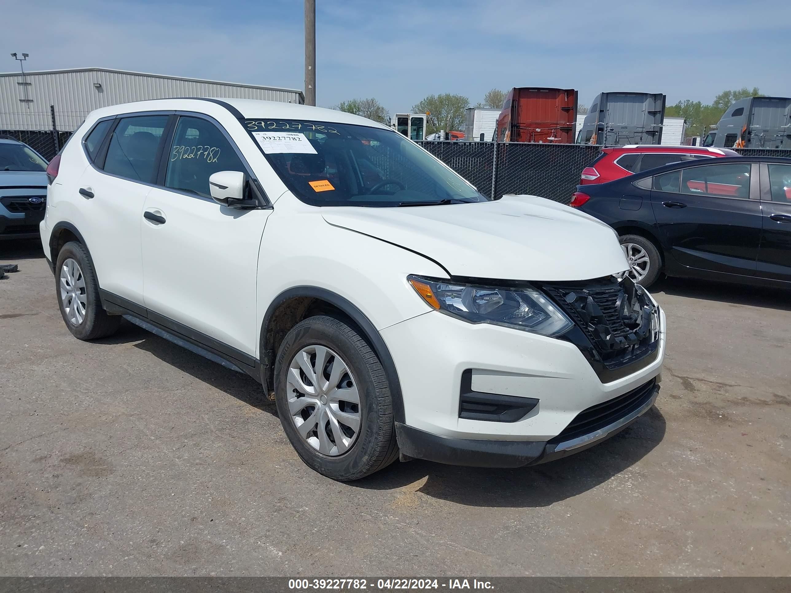 NISSAN ROGUE 2018 5n1at2mt0jc751736