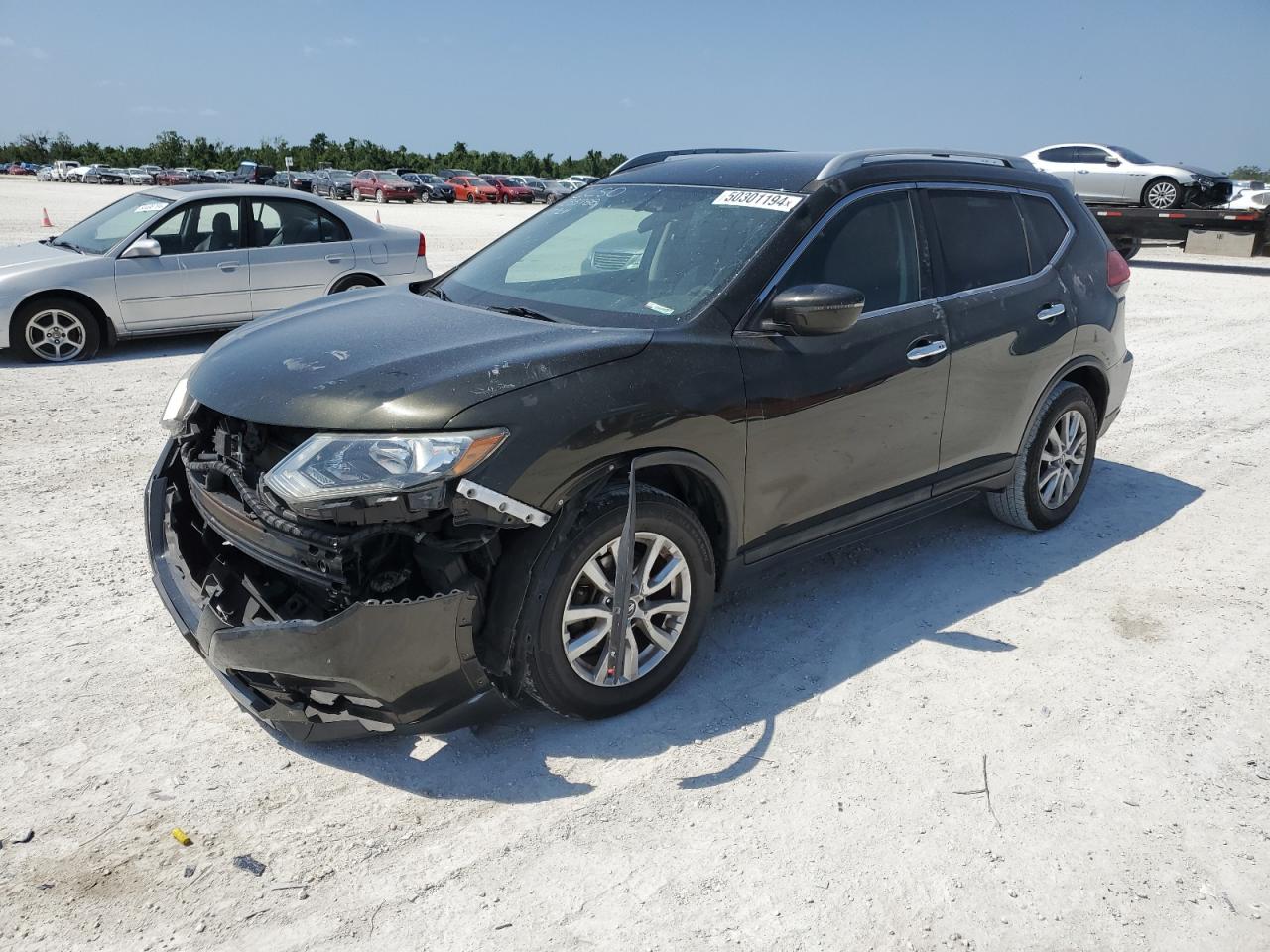 NISSAN ROGUE 2017 5n1at2mt1hc857414