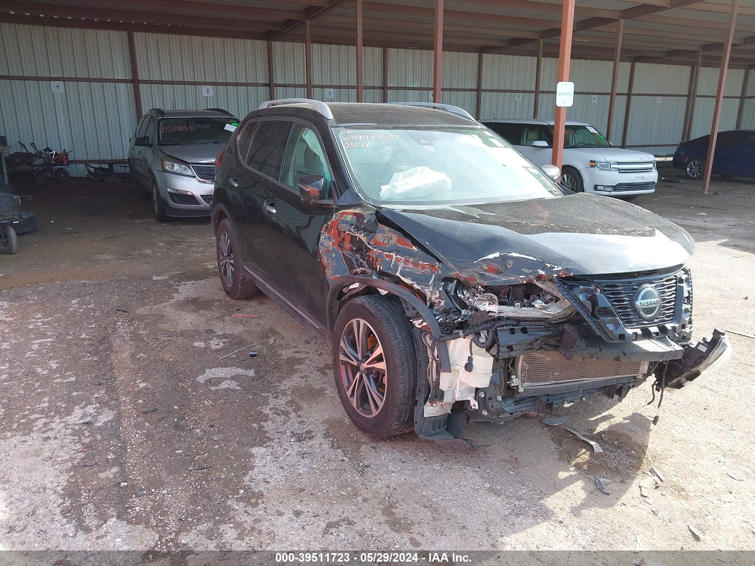 NISSAN ROGUE 2018 5n1at2mt1jc737019